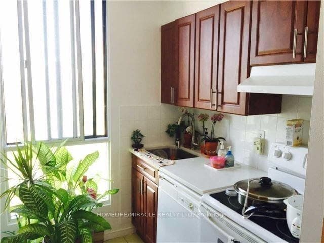 145 Hillcrest Avenue Unit 2116 photo 3