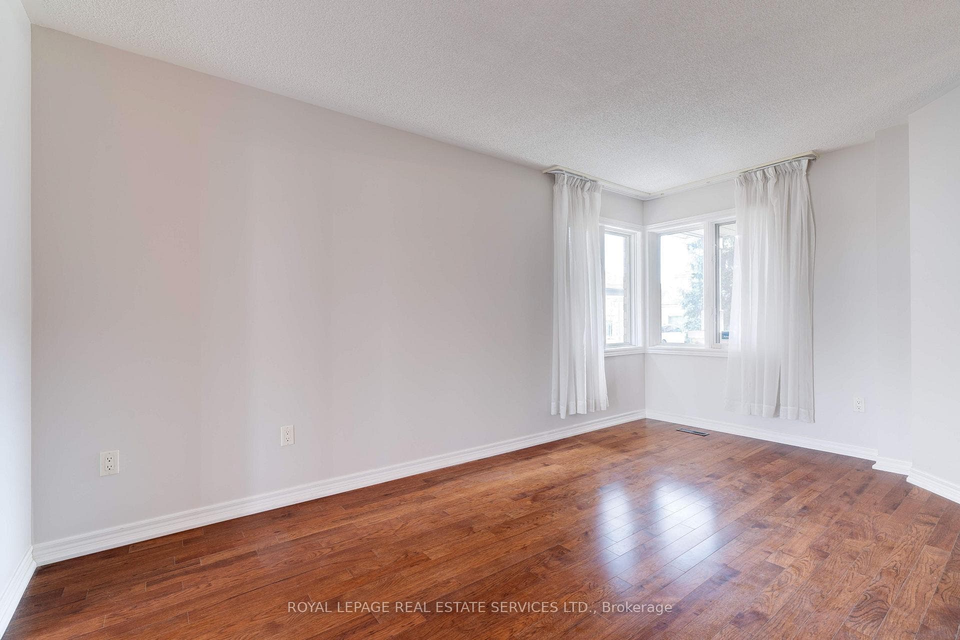 5662 Glen Erin Drive Unit 93 photo 7