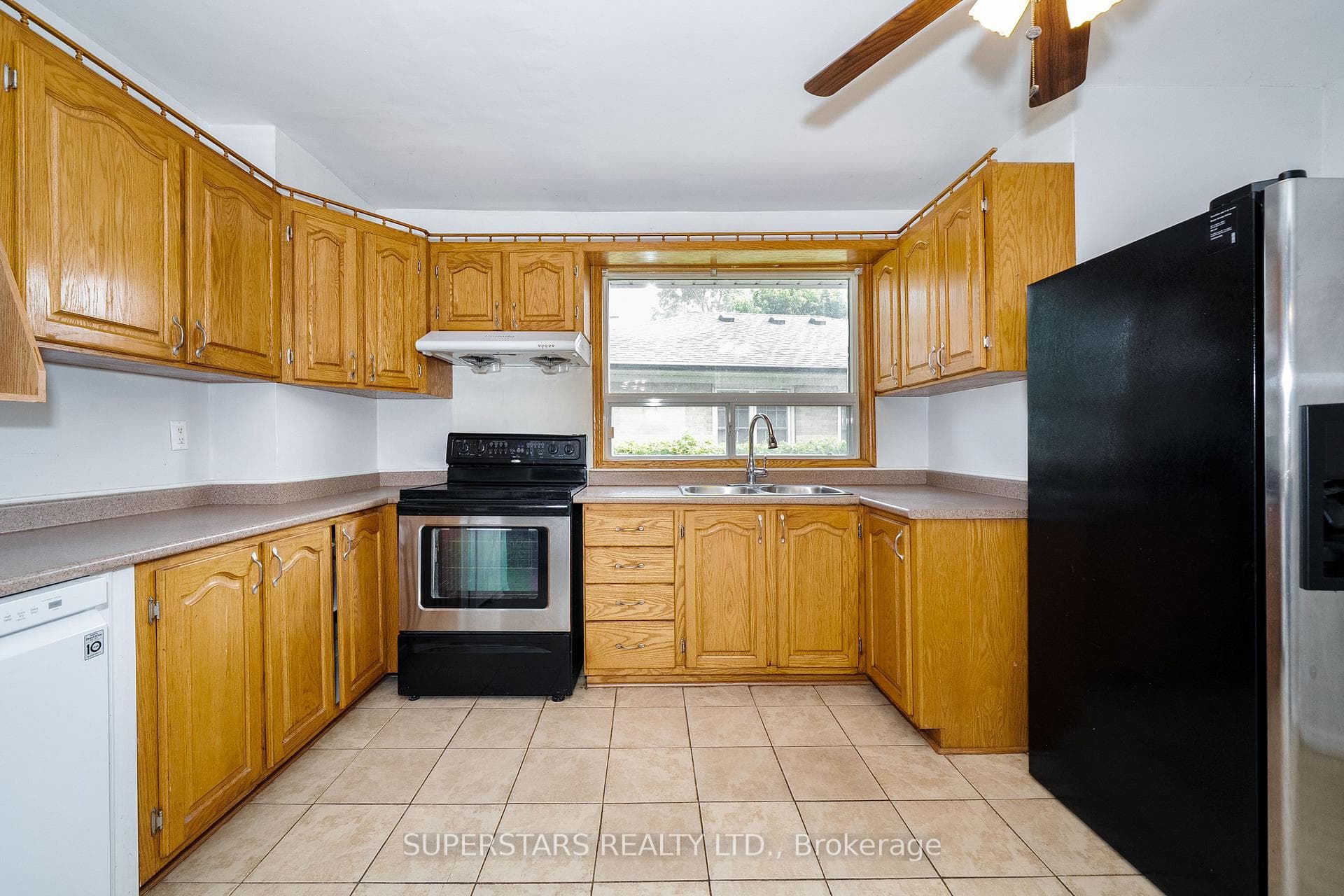 6 Meadowland Drive photo 8