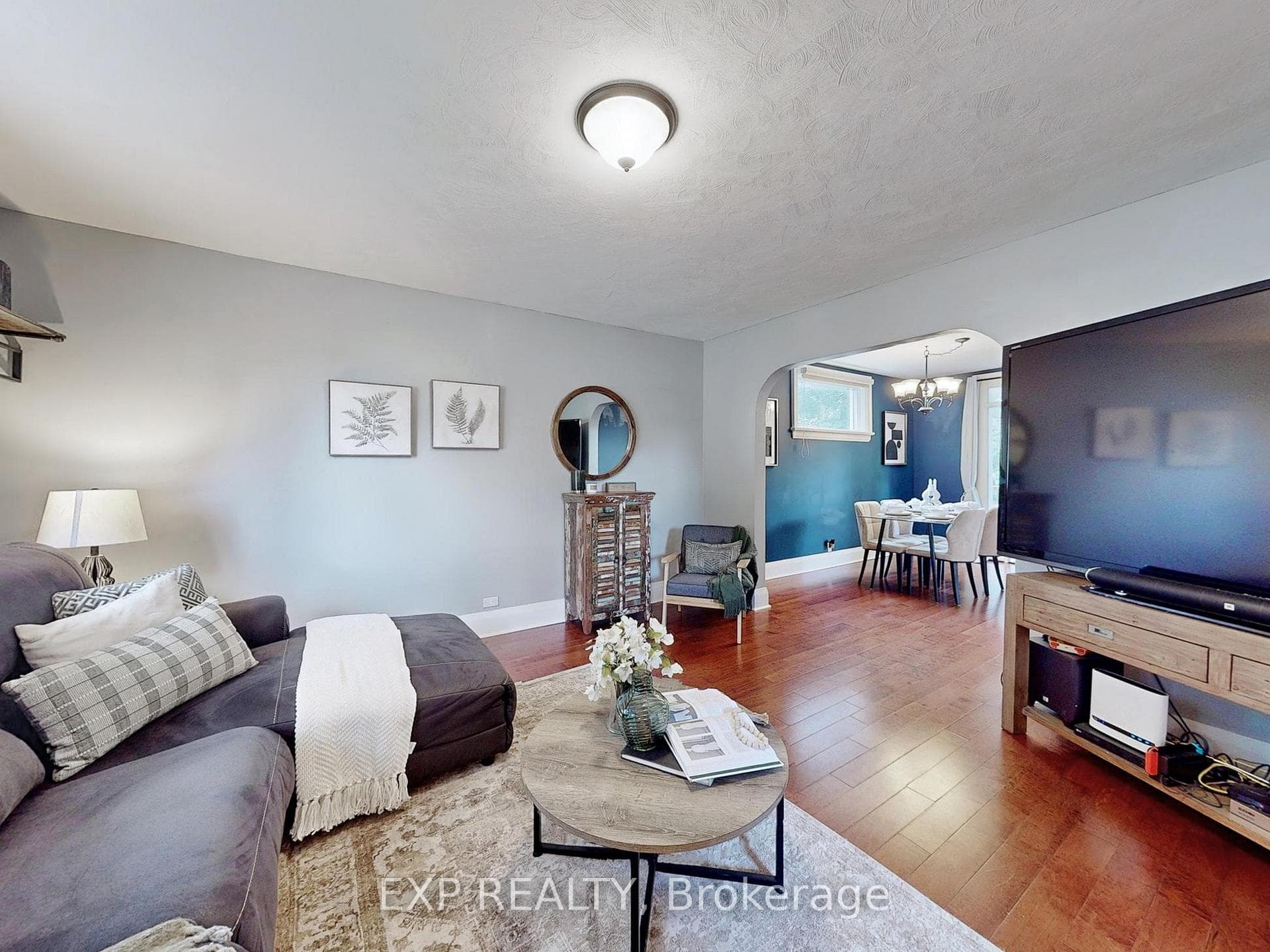 211 Ontario Street photo 3