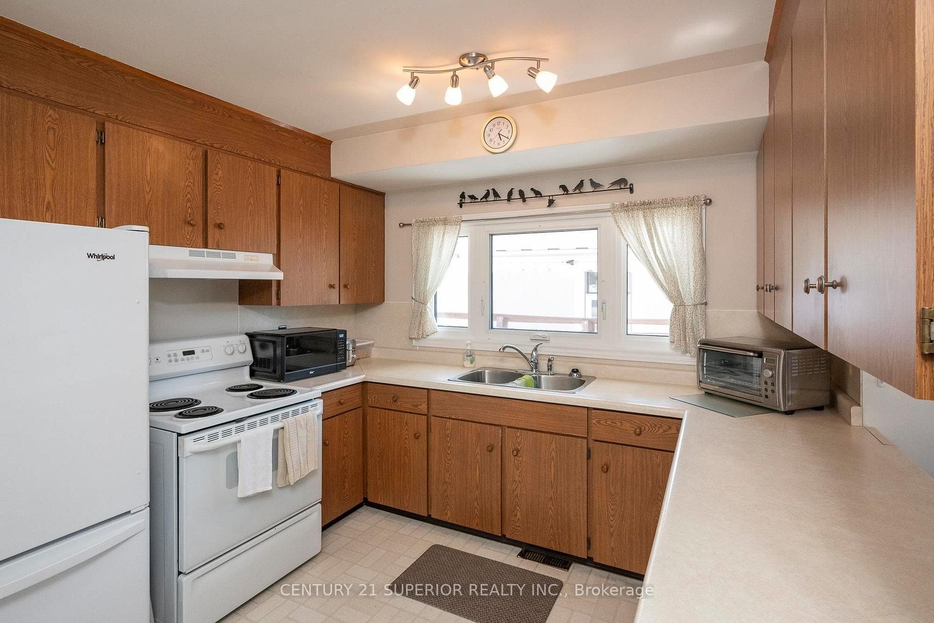 105 Hinton Ave photo 15