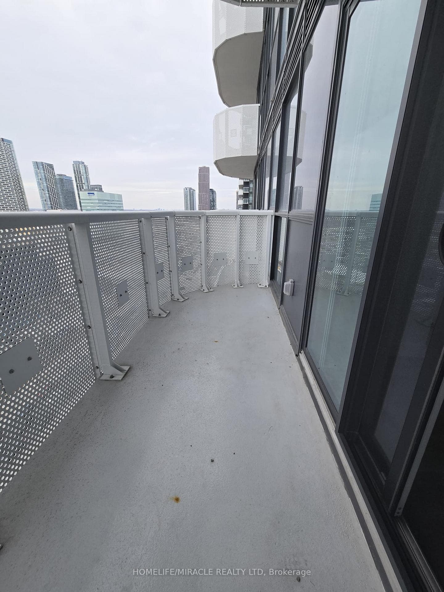 225 Commerce Street Unit 1811 photo 15