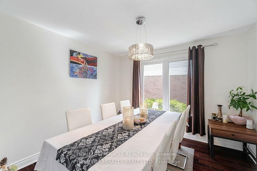 16 Nemo Crescent photo 11