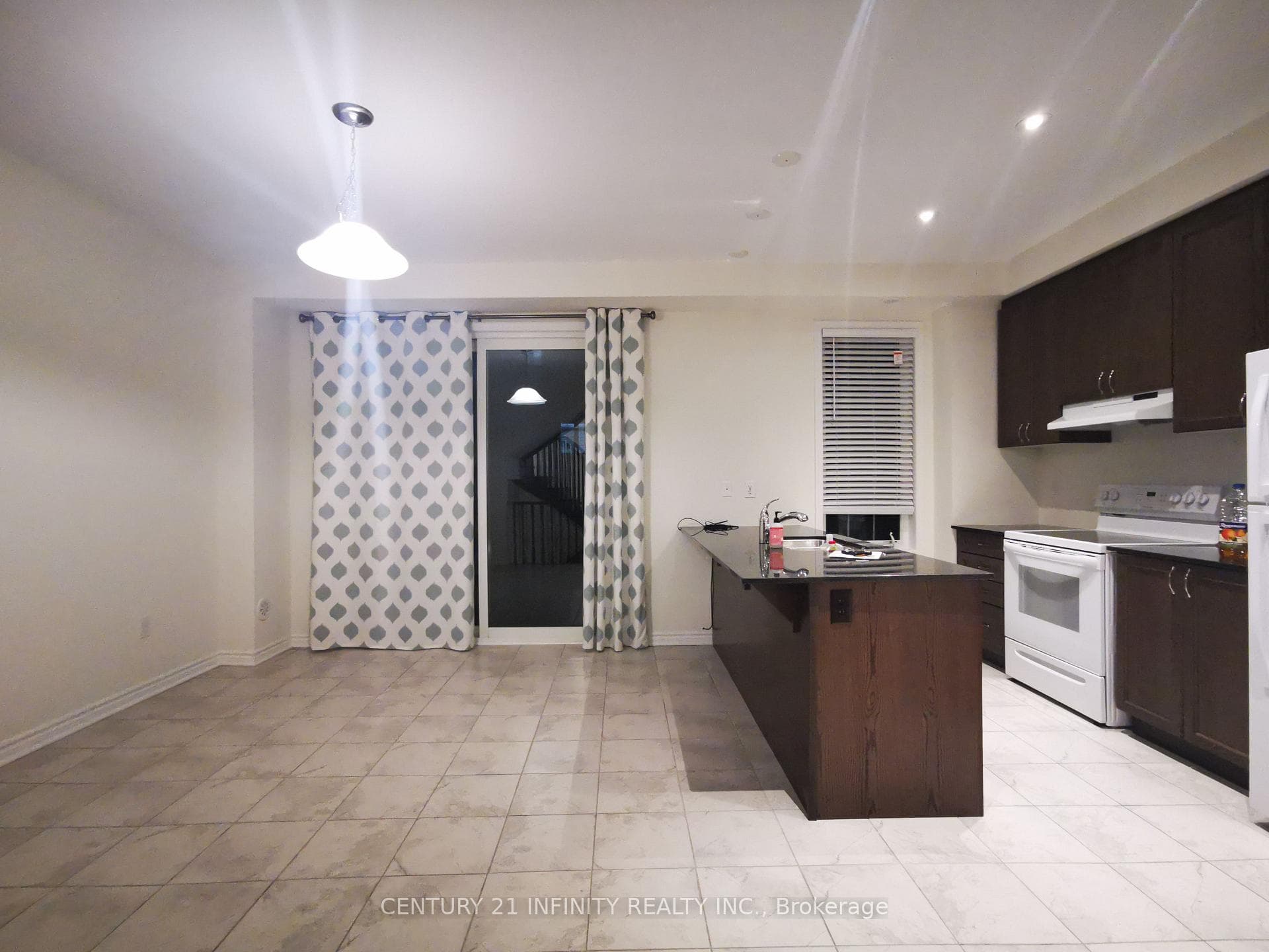 58 Fiesta Way photo 7