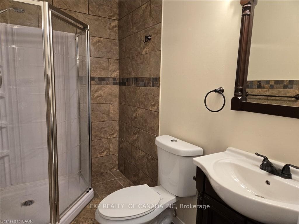 553 OXBOW Crescent photo 11