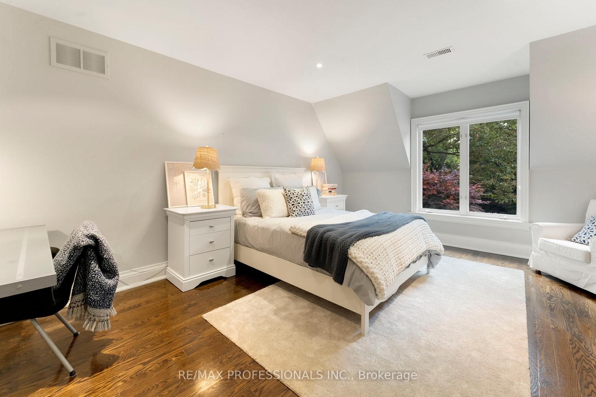 40 Edgehill Road photo 32