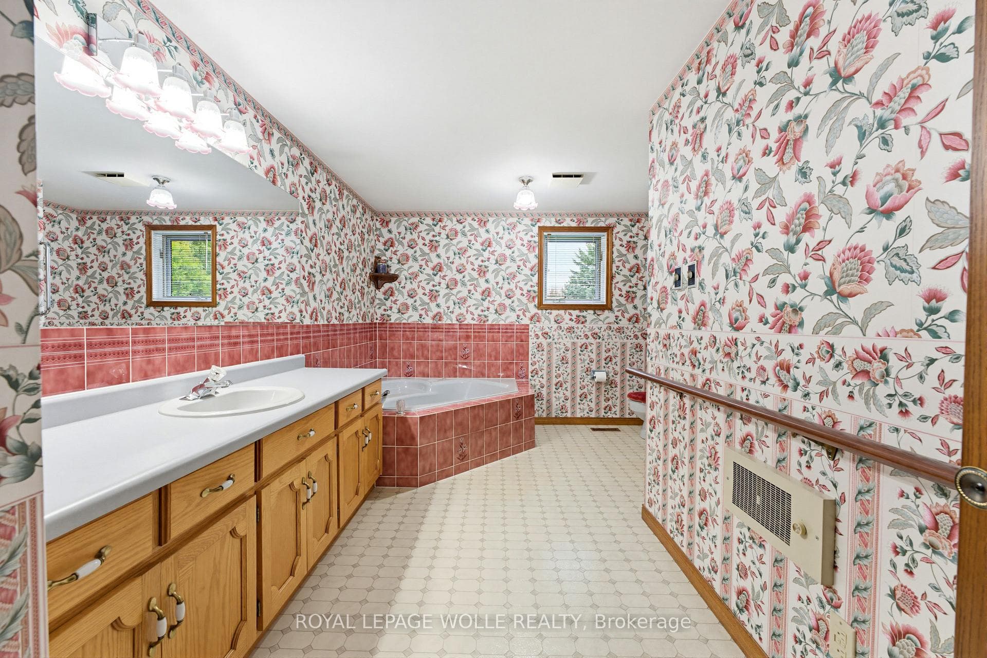 64 Hilltop Court photo 25