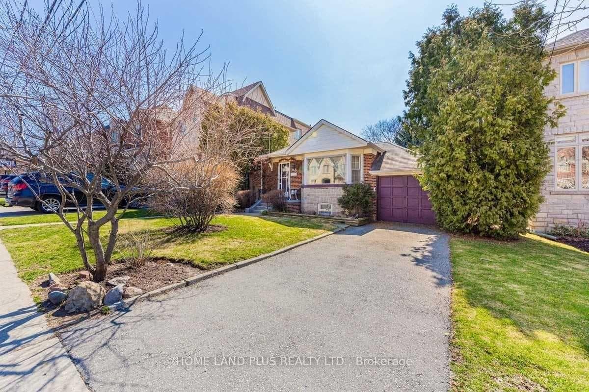 83 Dunblaine Avenue photo 3