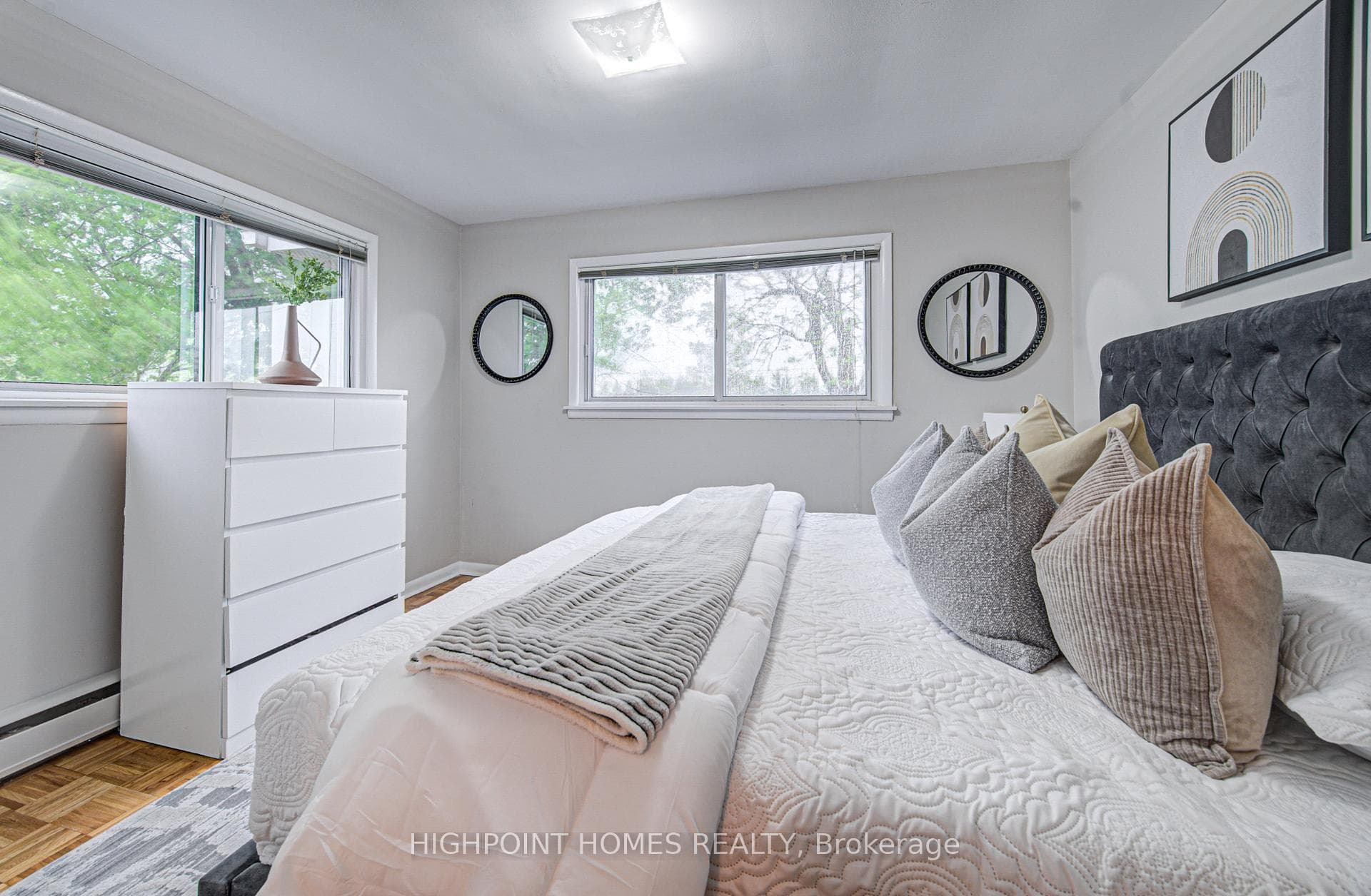 5438 Trafalgar Road photo 16