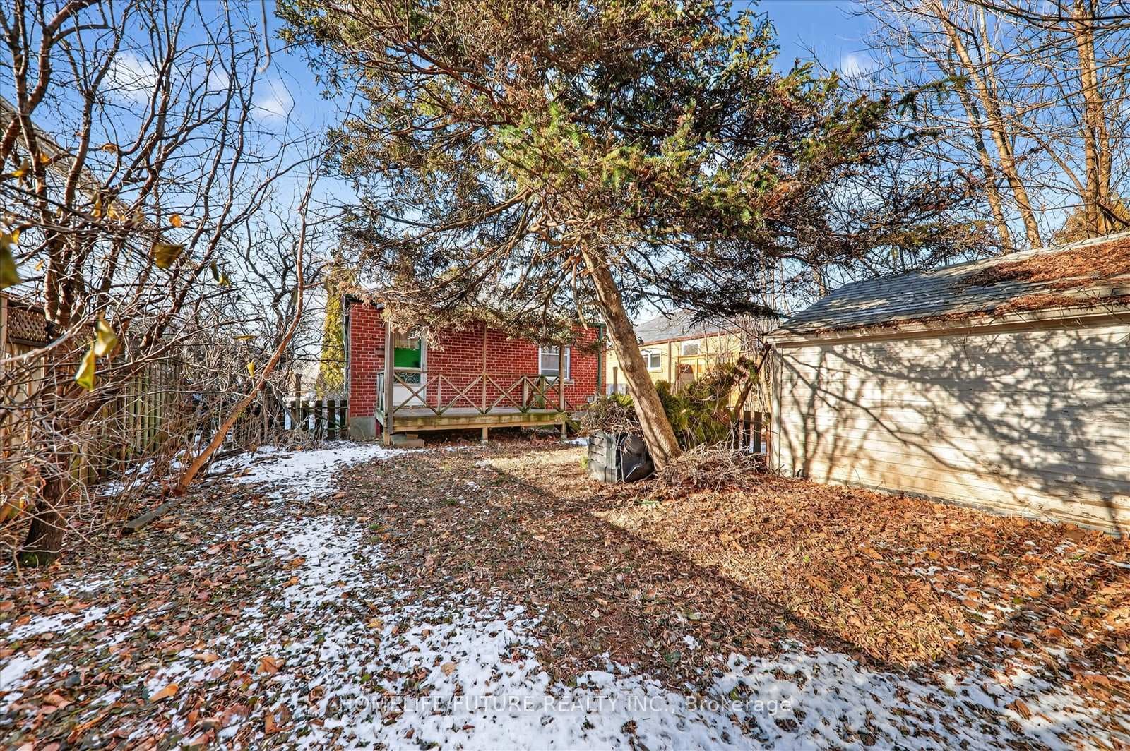 69 Presley Avenue photo 34