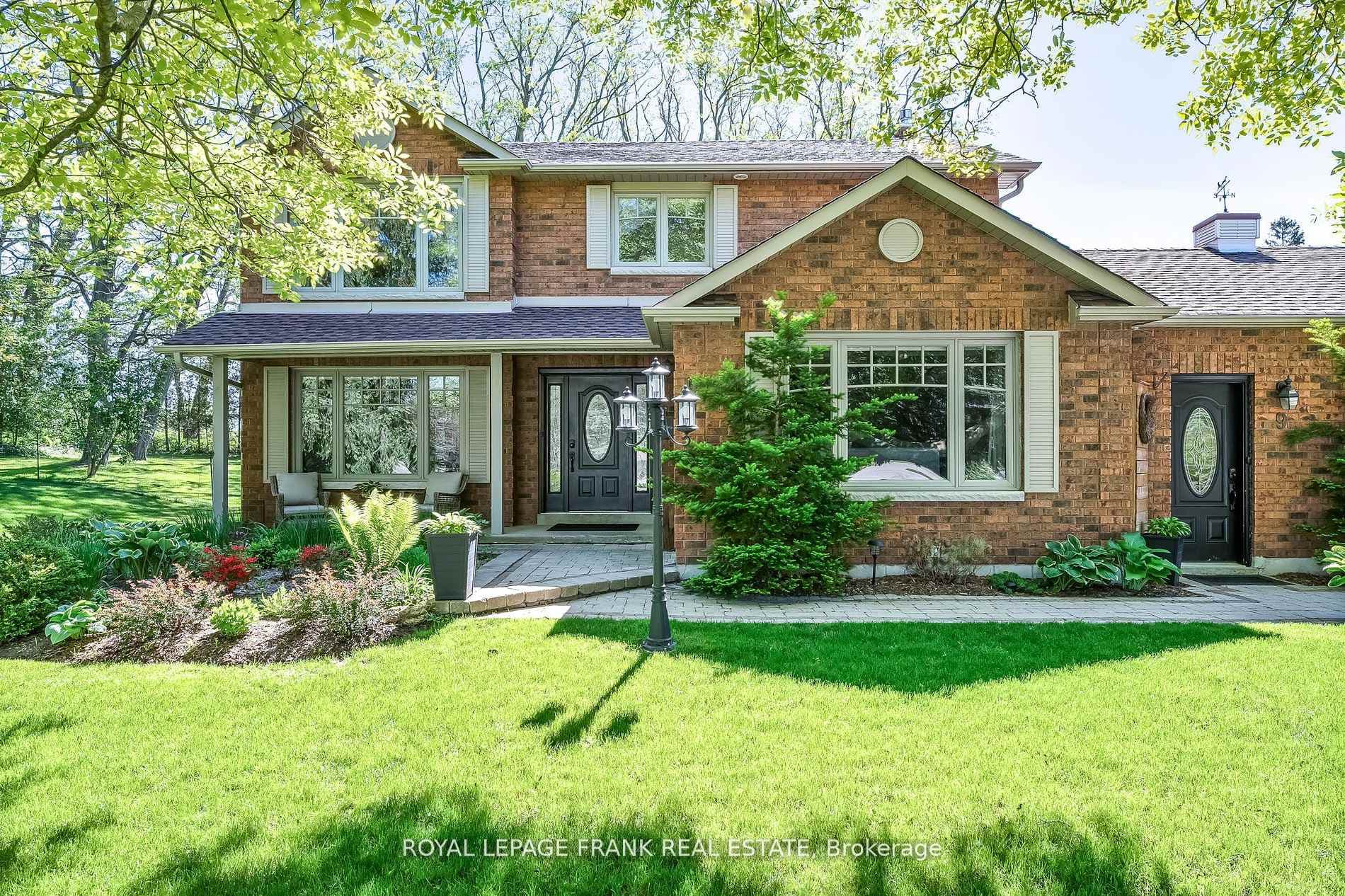 9 Gary Court photo 2