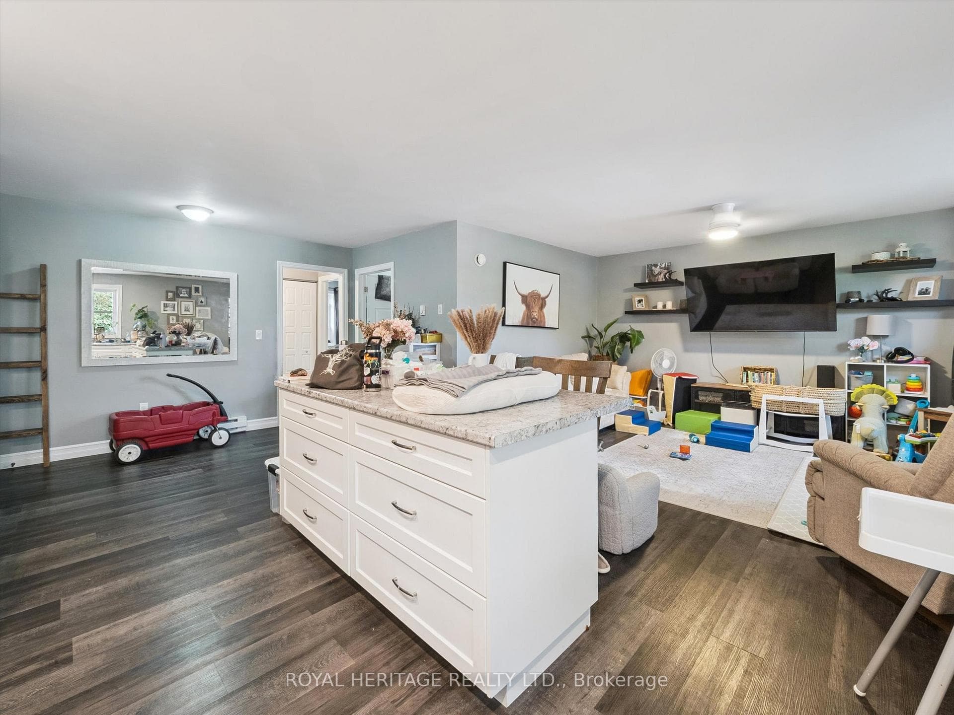 321 David Street photo 30
