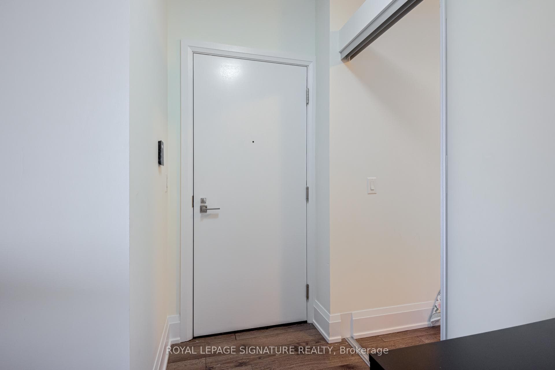 120 Harrison Garden Boulevard Unit 721 photo 7