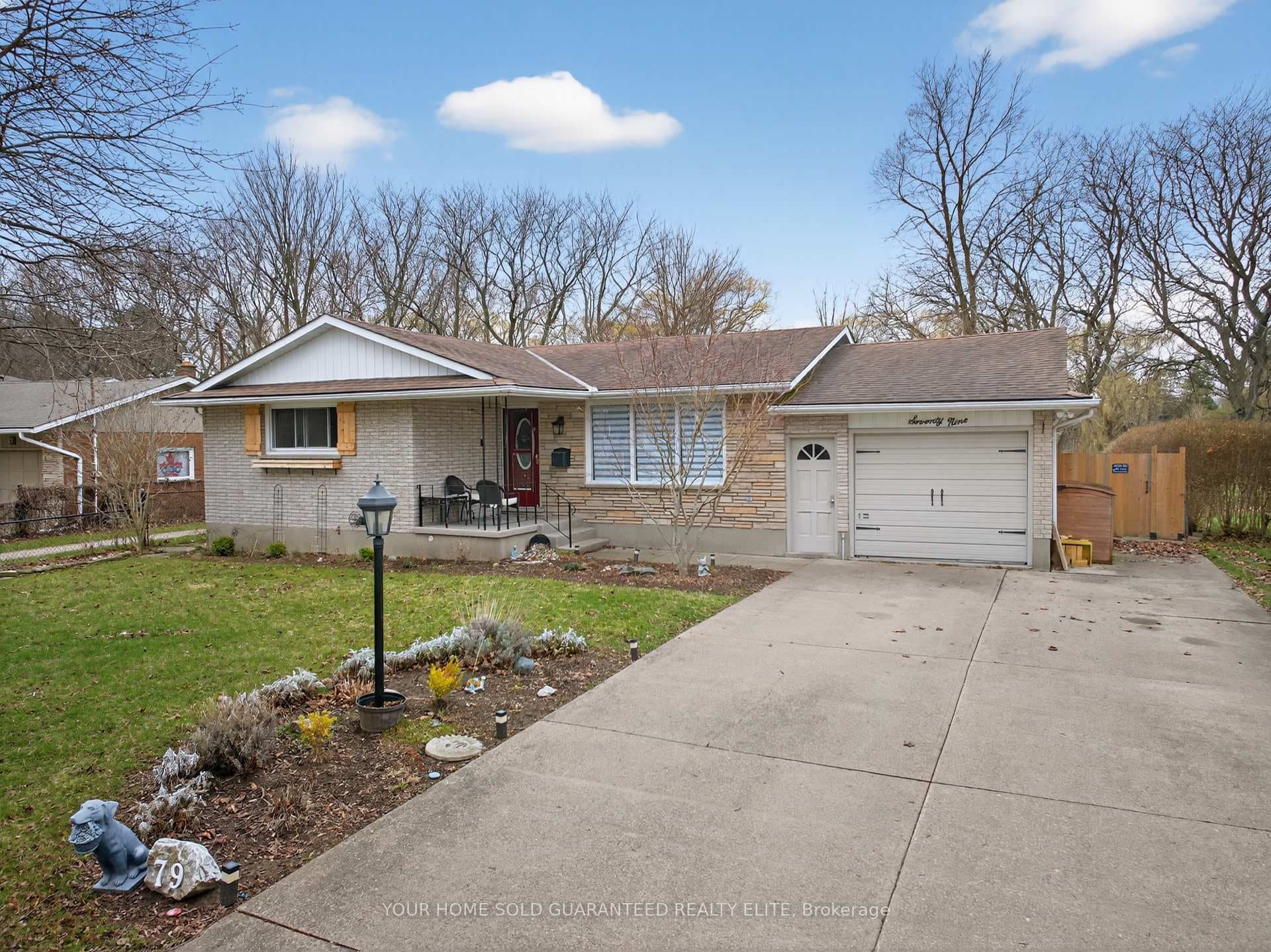 79 Prince Charles Drive photo 34