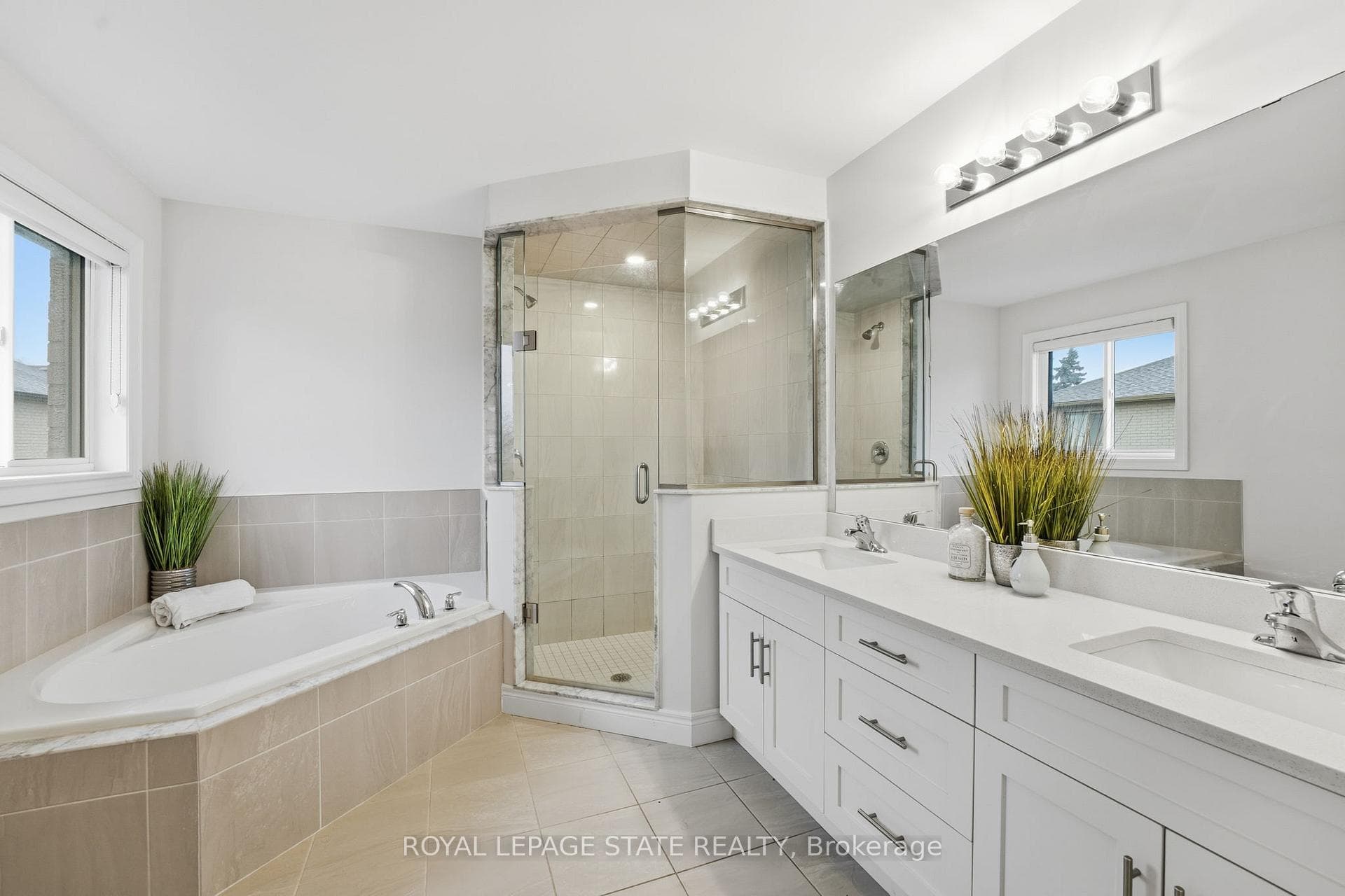 29 Roselawn Avenue photo 11