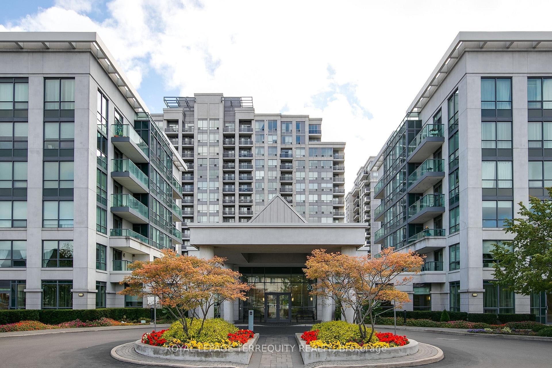 30 North Park Road Unit 611 photo 1