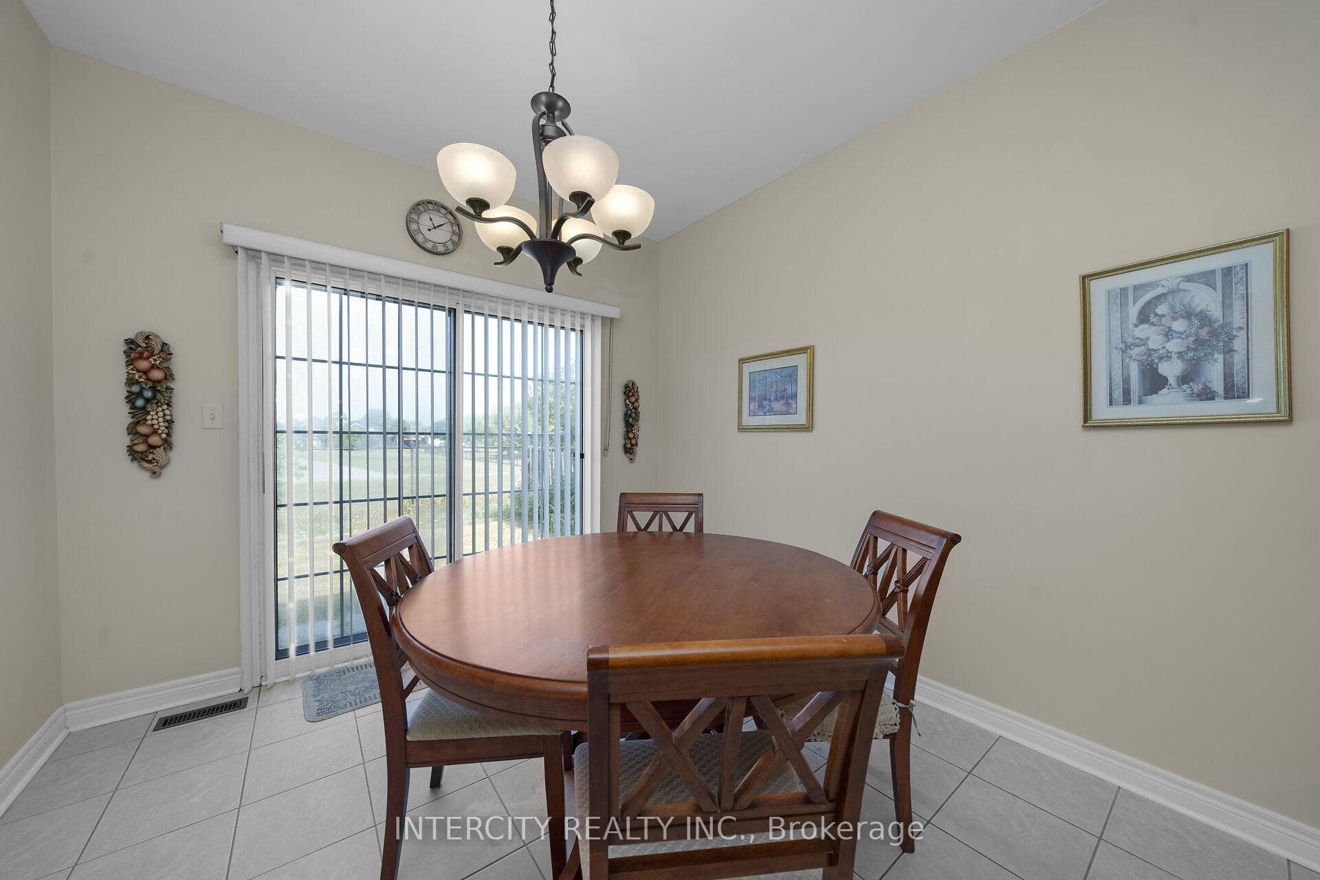 100 Lio Avenue photo 12