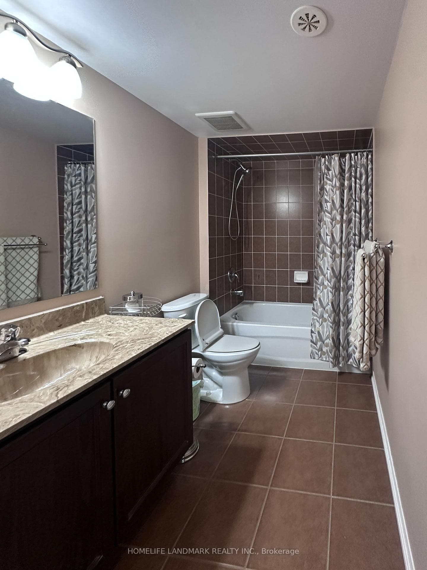 157 Isaac Devins Boulevard Unit 4 photo 13