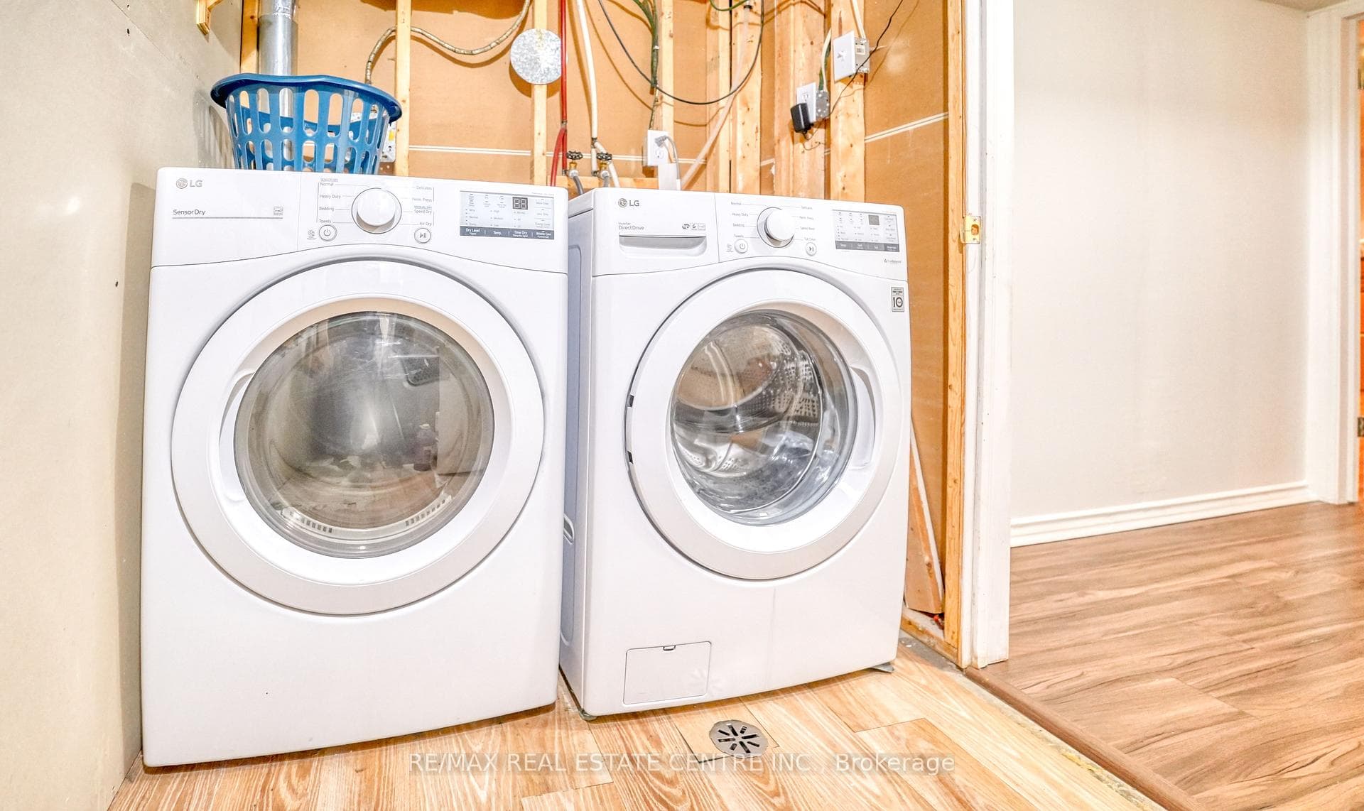 46 Dearbourne Boulevard Unit 21 photo 32