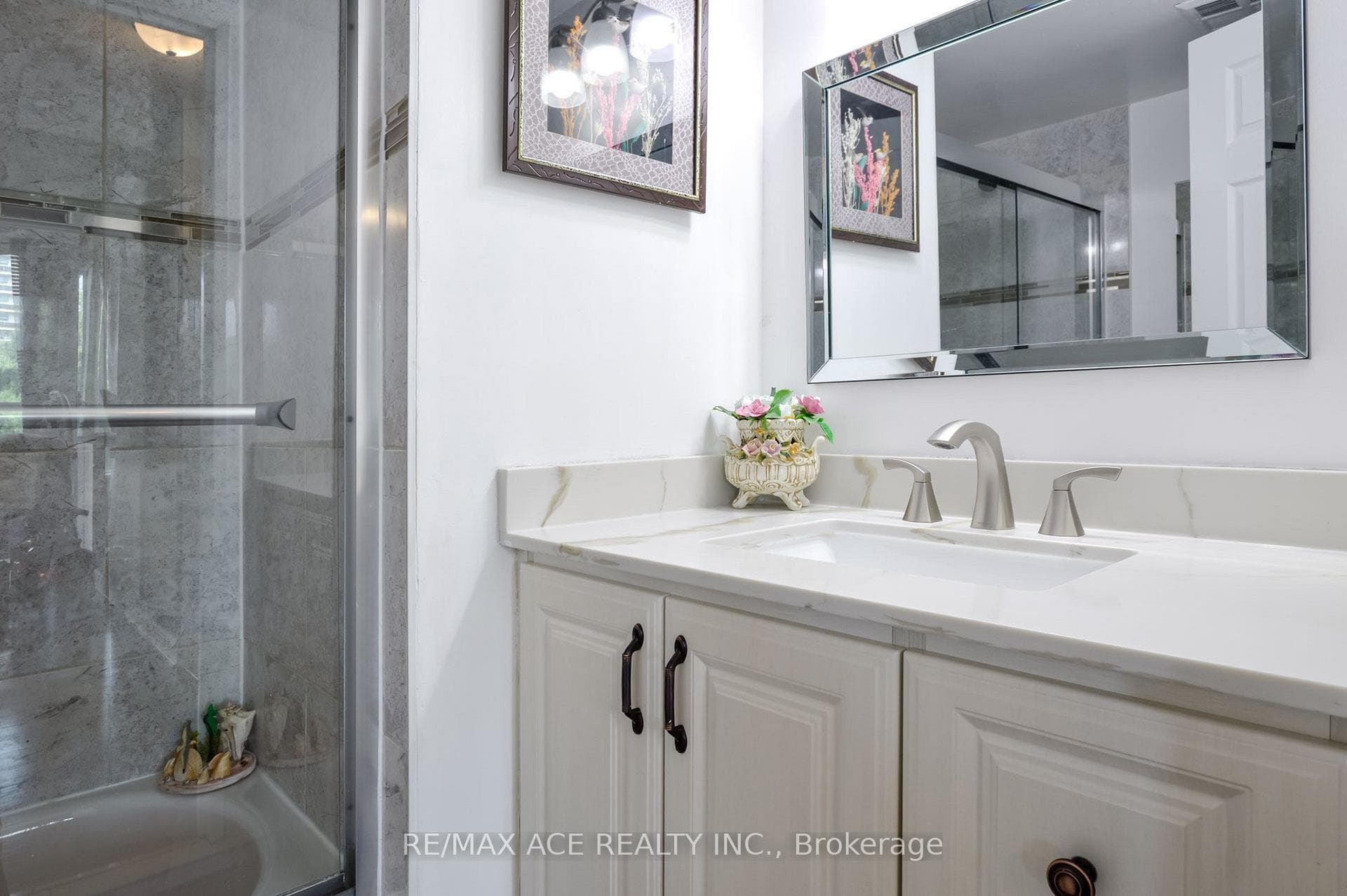 75 King Street Unit 201 photo 25