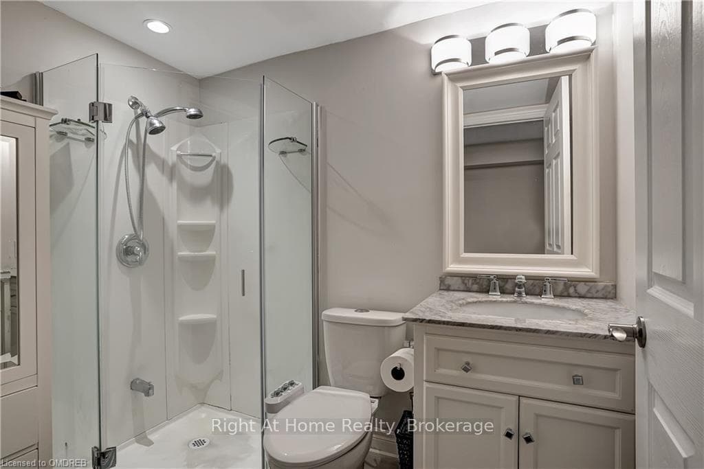 461 LAKESHORE Road photo 26