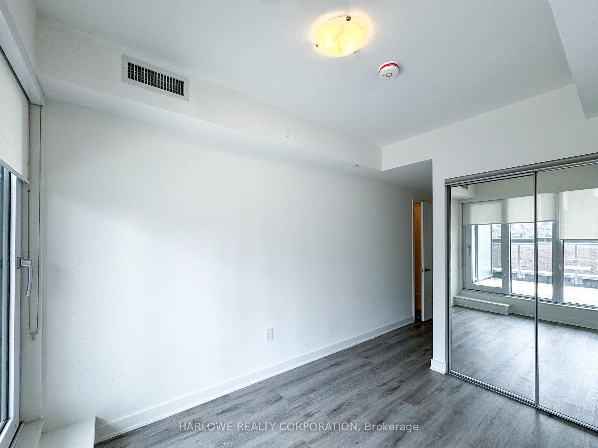 121 Lower Sherbourne Street Unit 750 SW photo 20