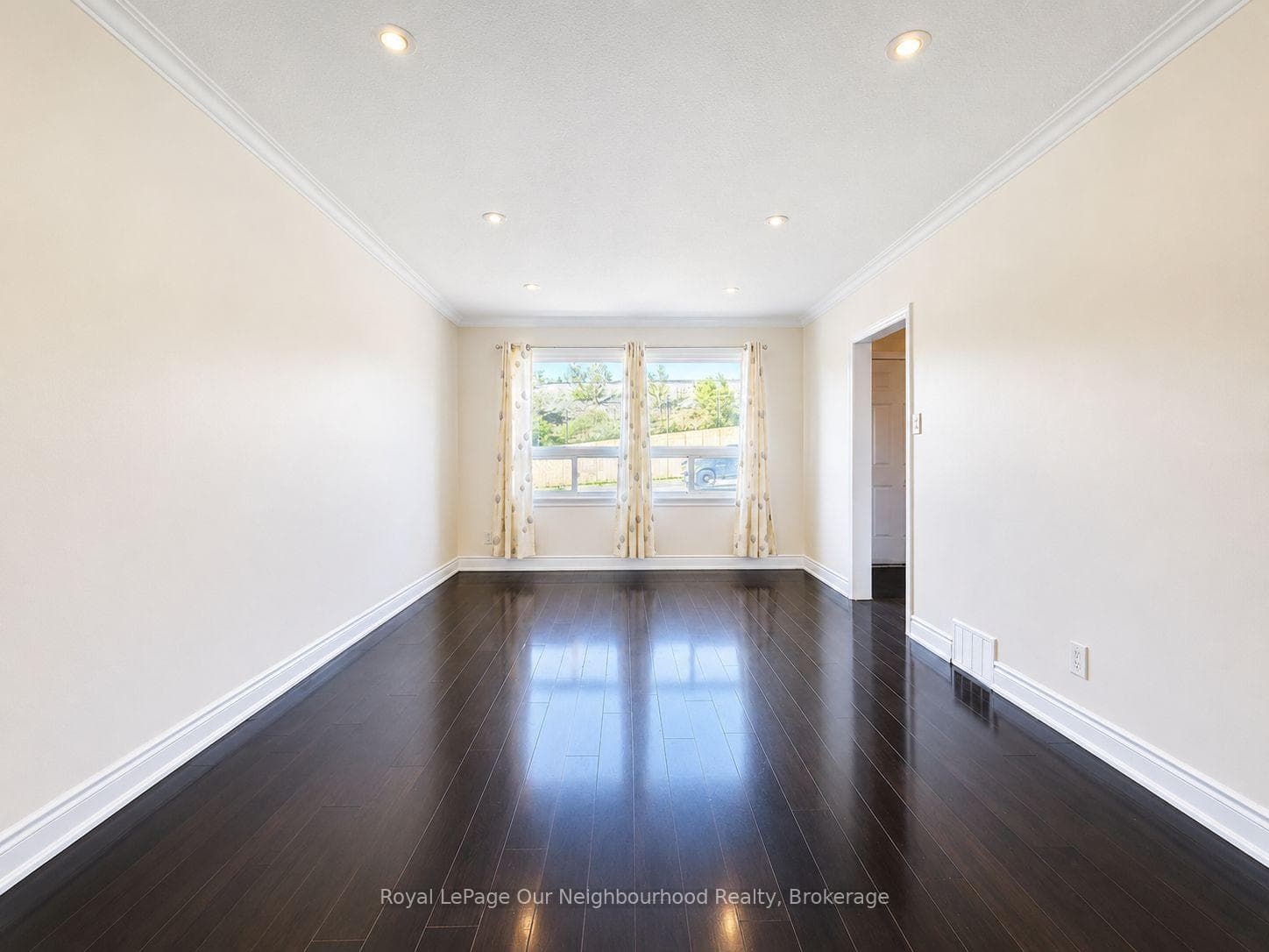 728 Weston Road photo 5