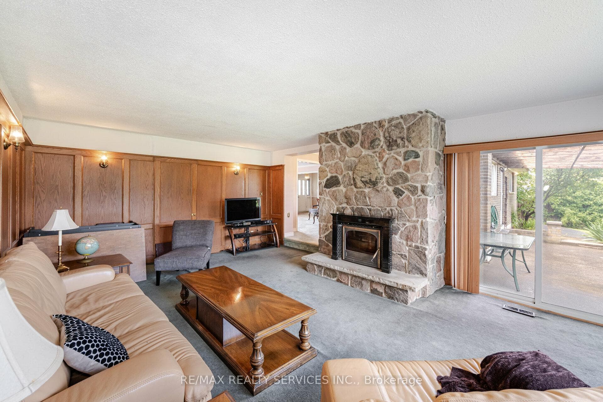 35 Caldwell Crescent photo 13