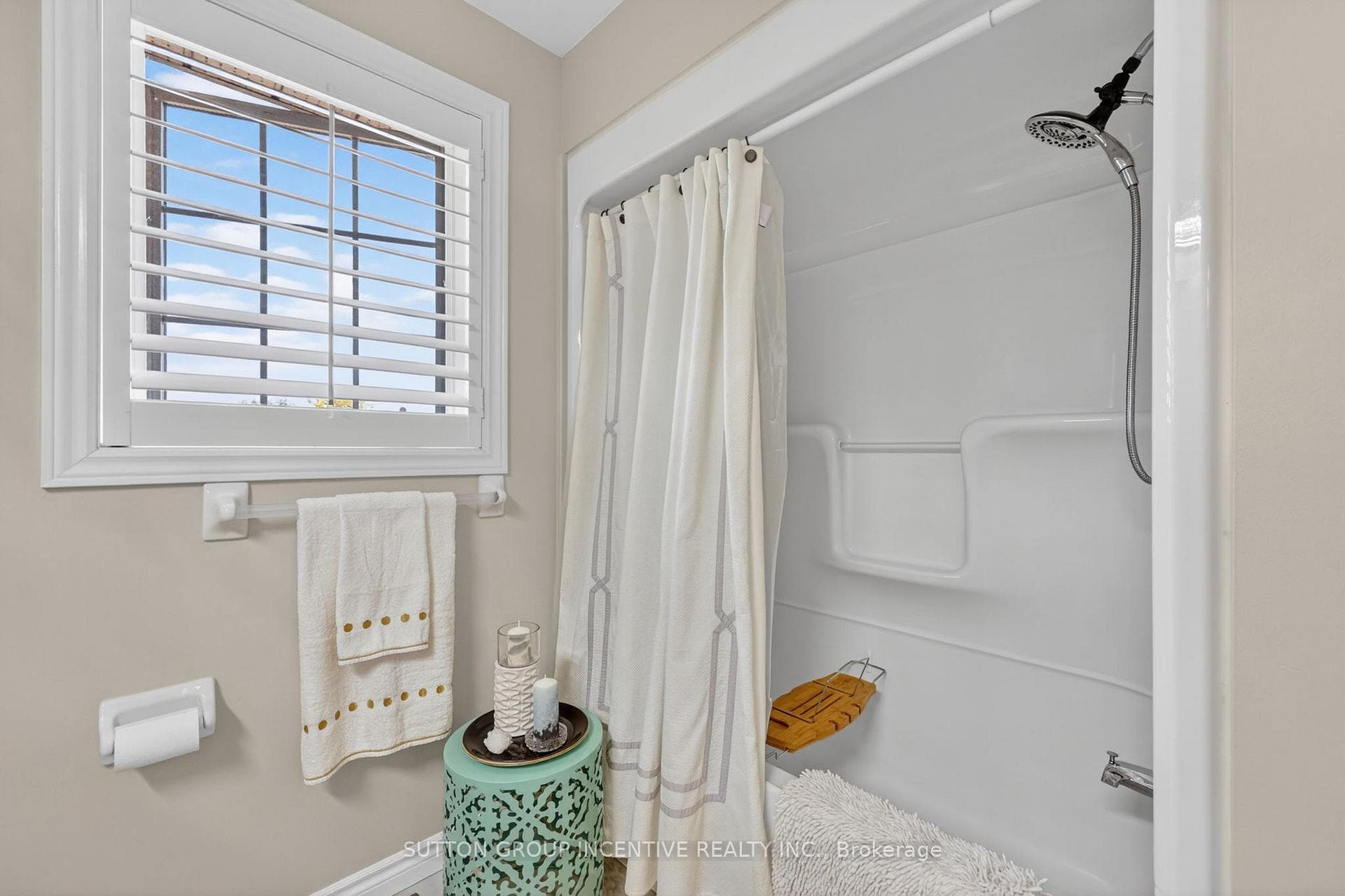 255 Pringle Drive photo 35