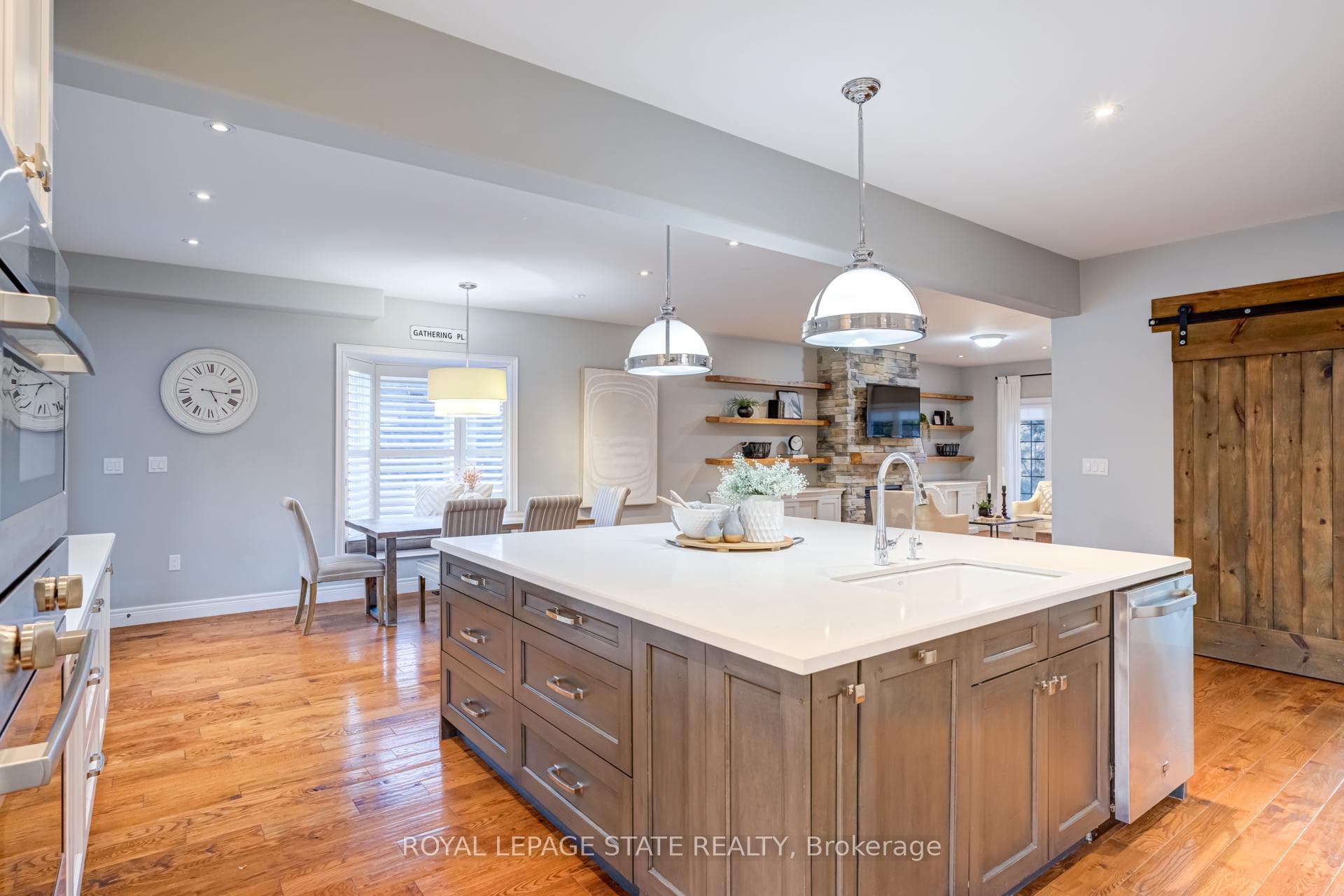 175 Oakhill Place photo 9