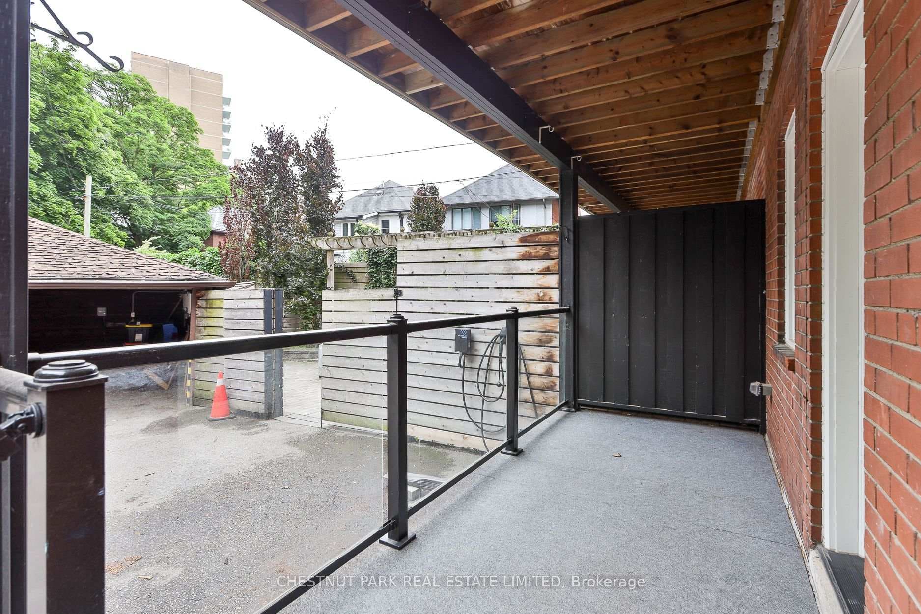 4 Oriole Crescent Unit Main photo 27