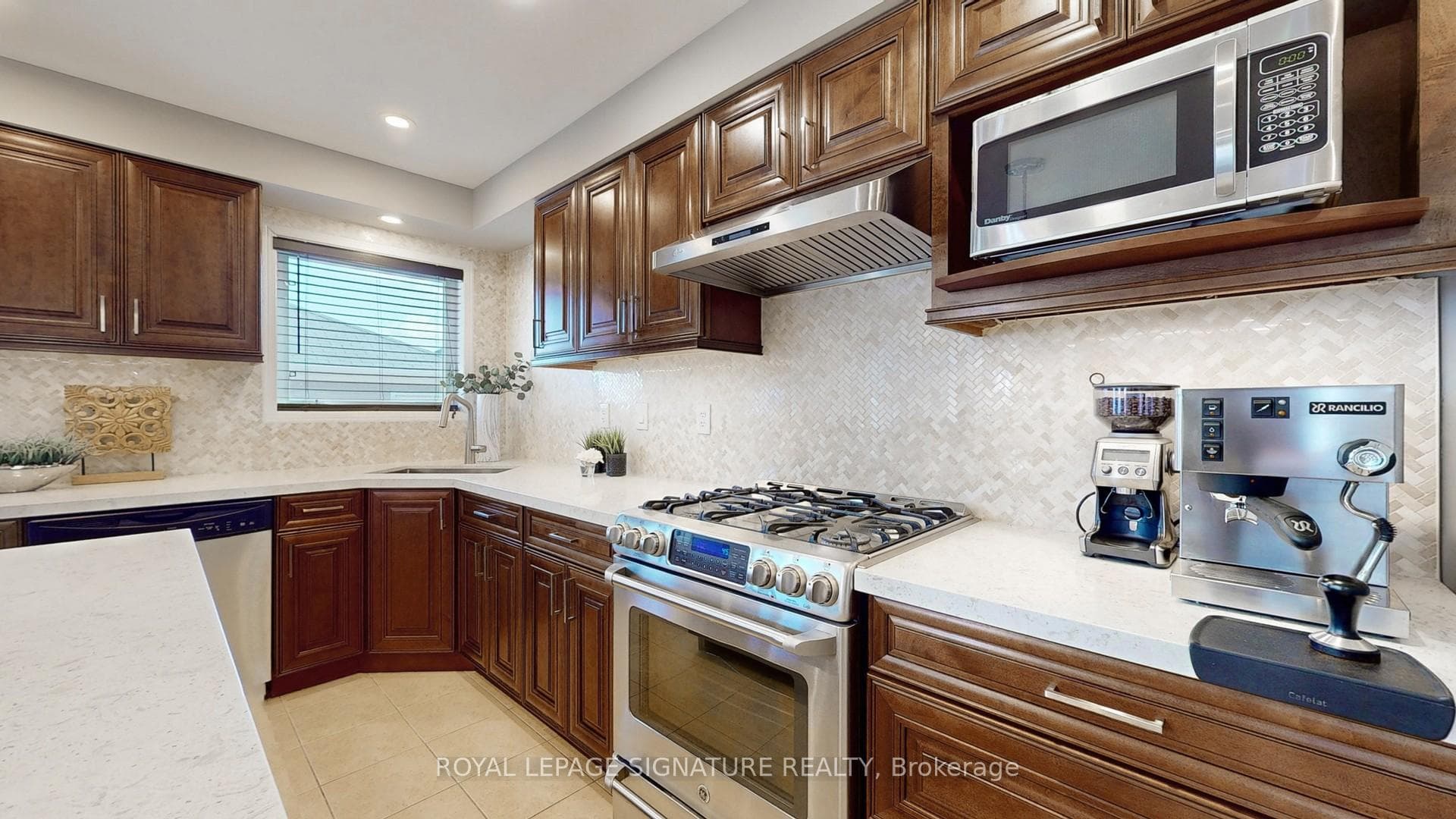 198 Gas Lamp Lane photo 9