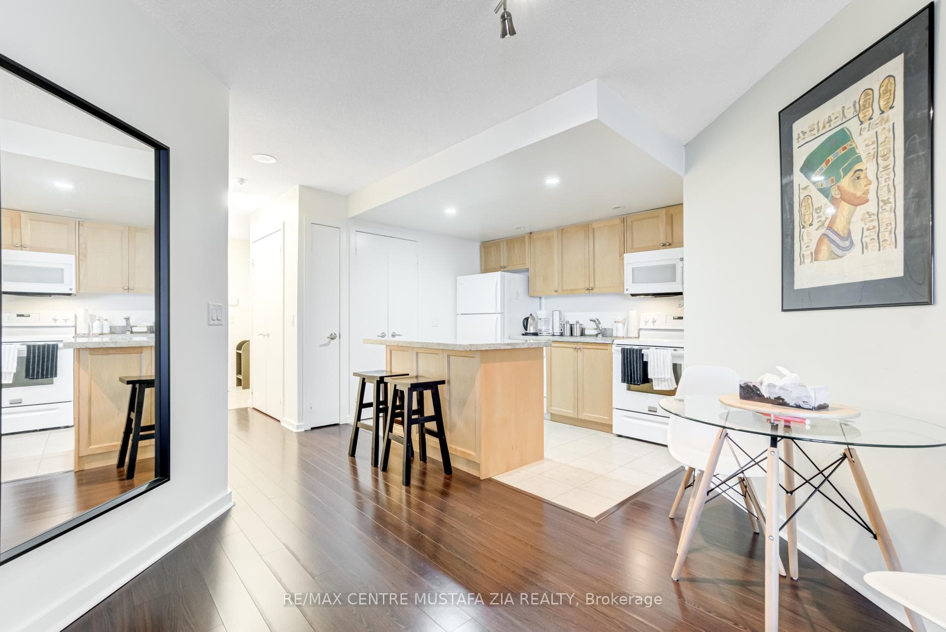 208 Queens Quay Unit 1204 photo 21