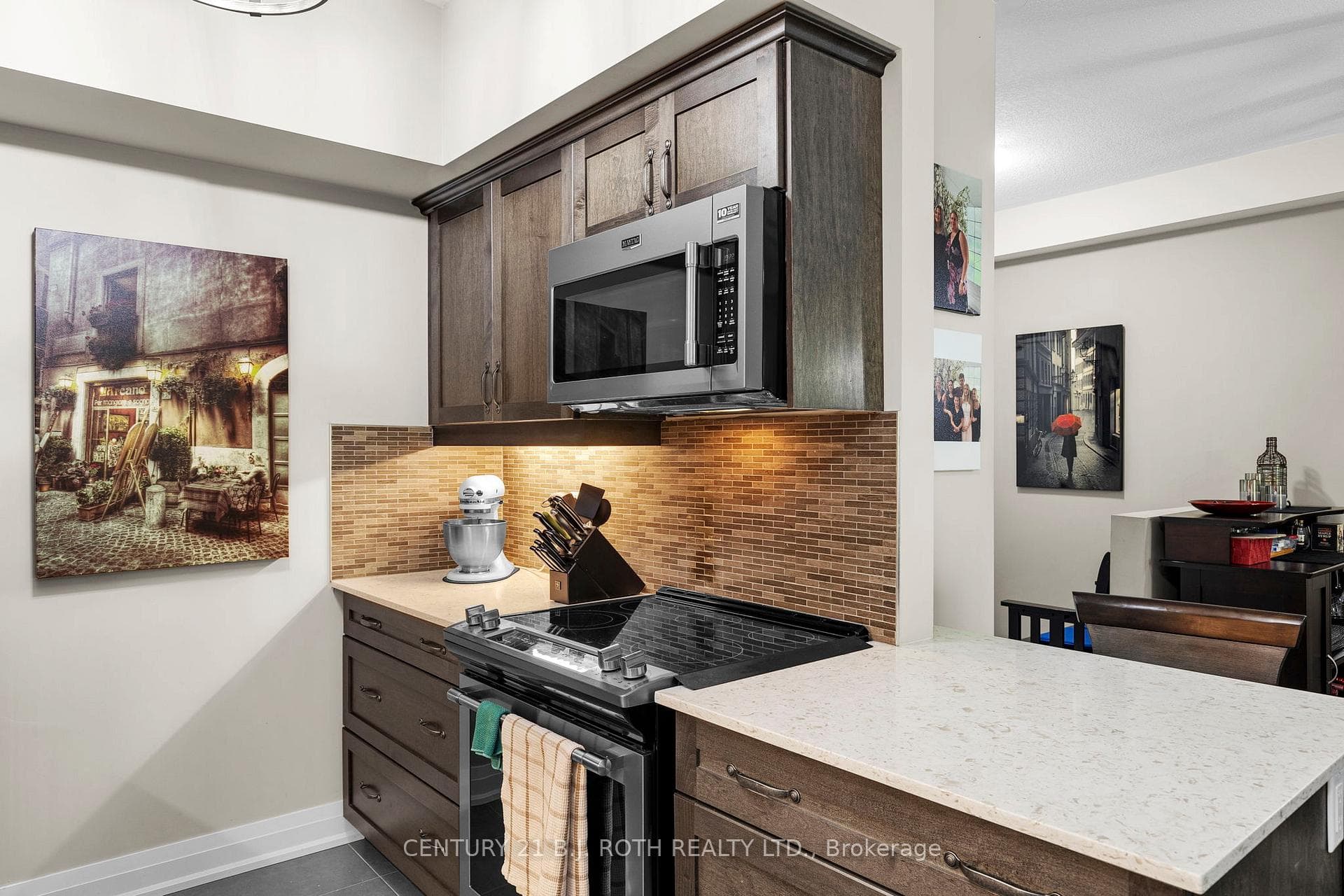 5 GREENWICH Street Unit 108 photo 5