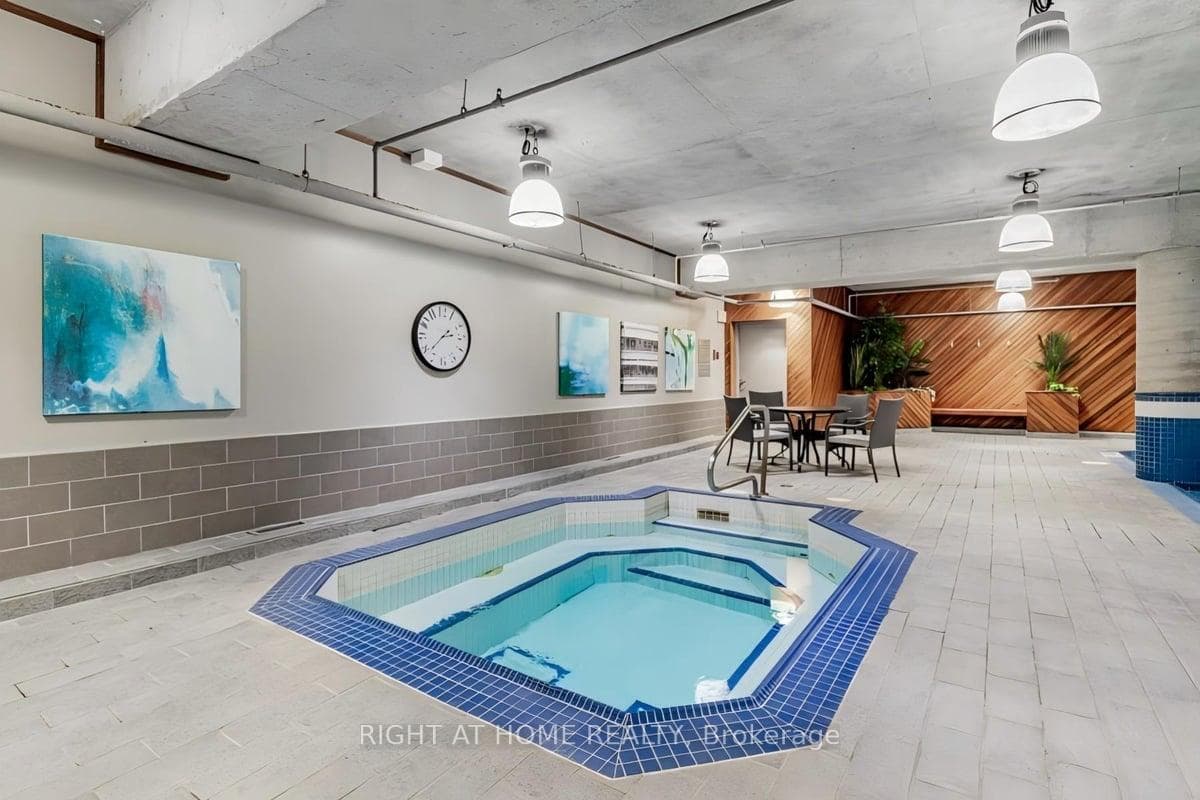 60 Homewood Avenue Unit 201 photo 26