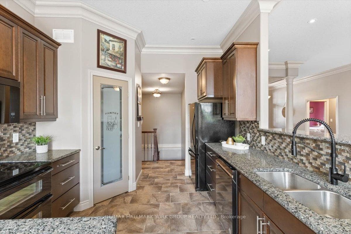 105 McLaurin Road photo 12