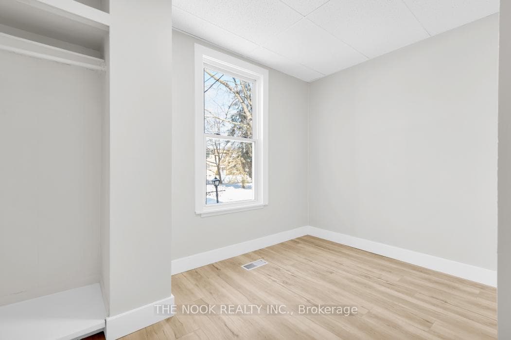 243 Bridge Street photo 7