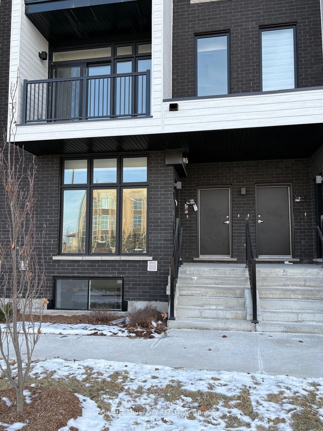 188 Angus Drive Unit 32 photo 5