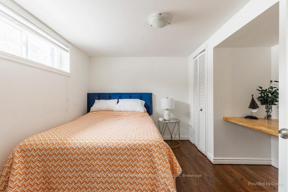 16 Westmount Road photo 35