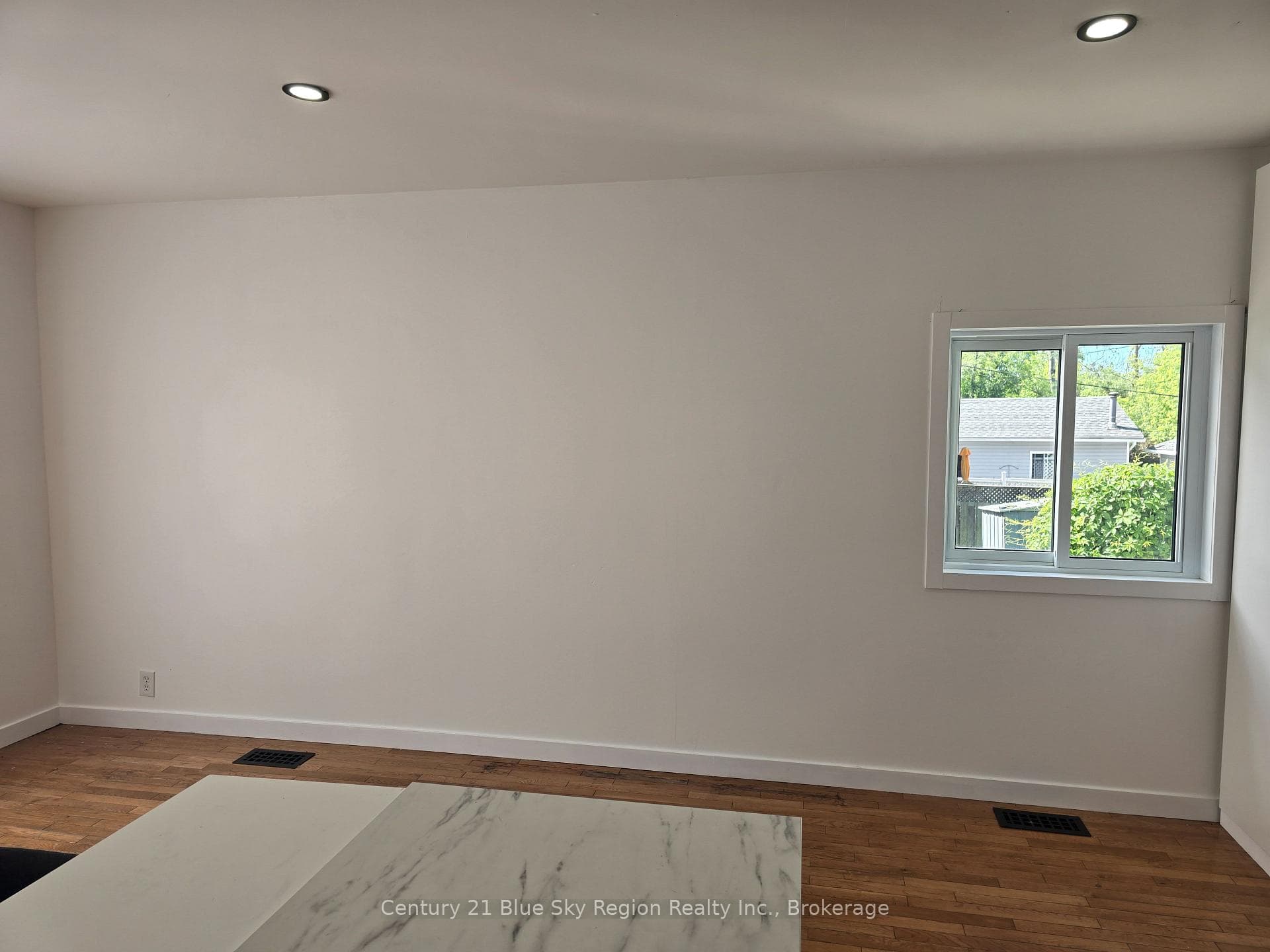 367 Princess Street photo 12