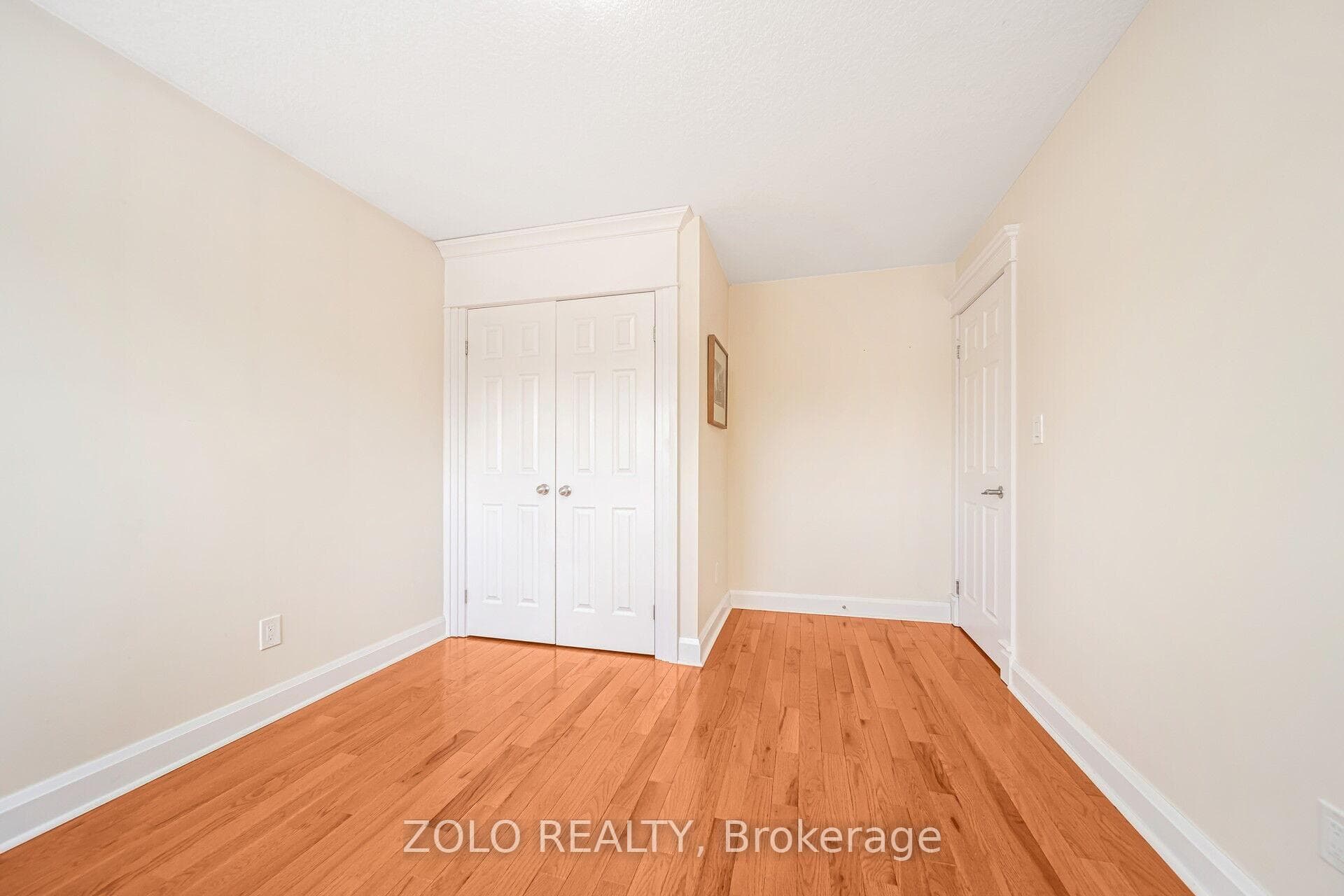 174 Parkvale Drive photo 14