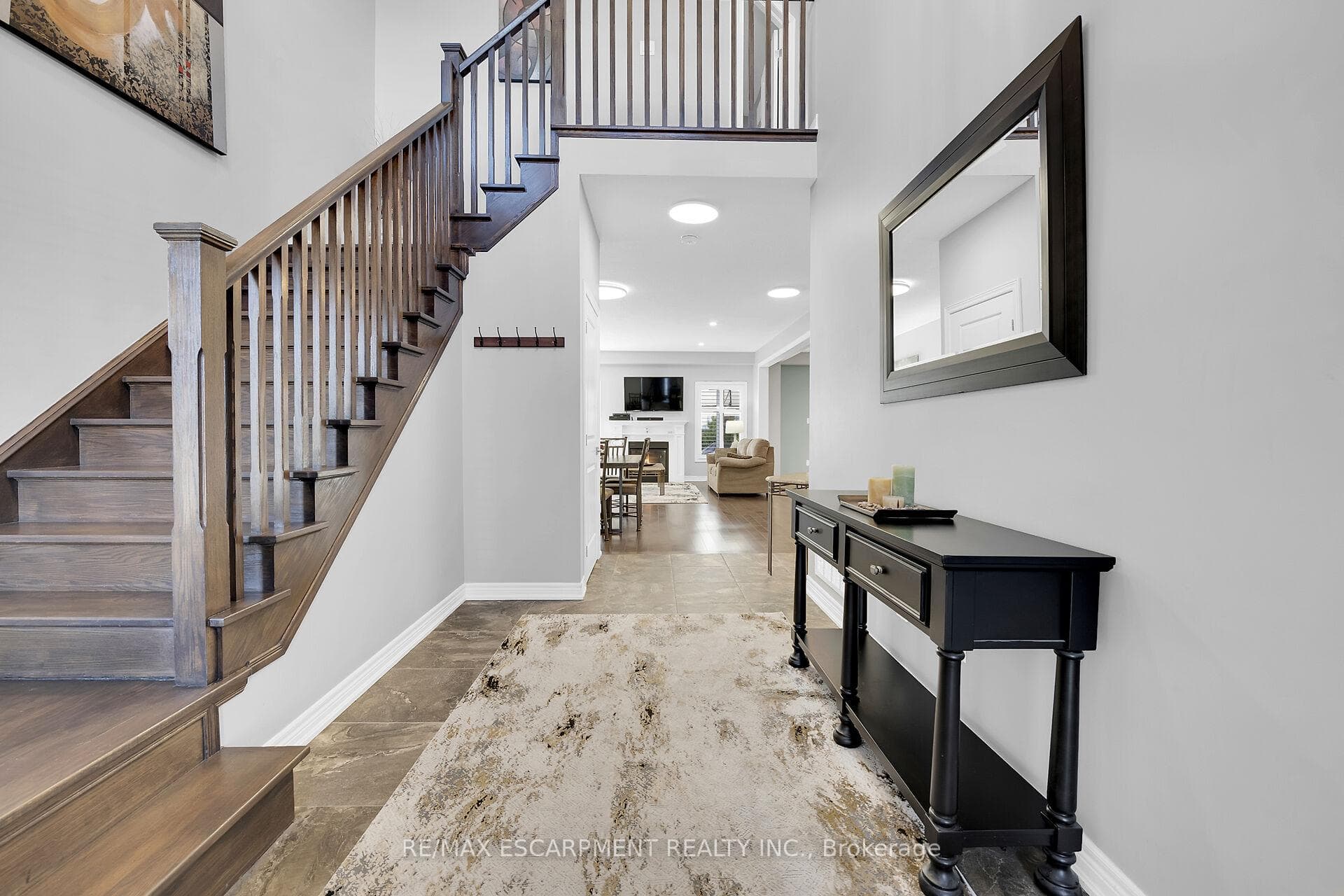 127 Lampman Drive photo 18