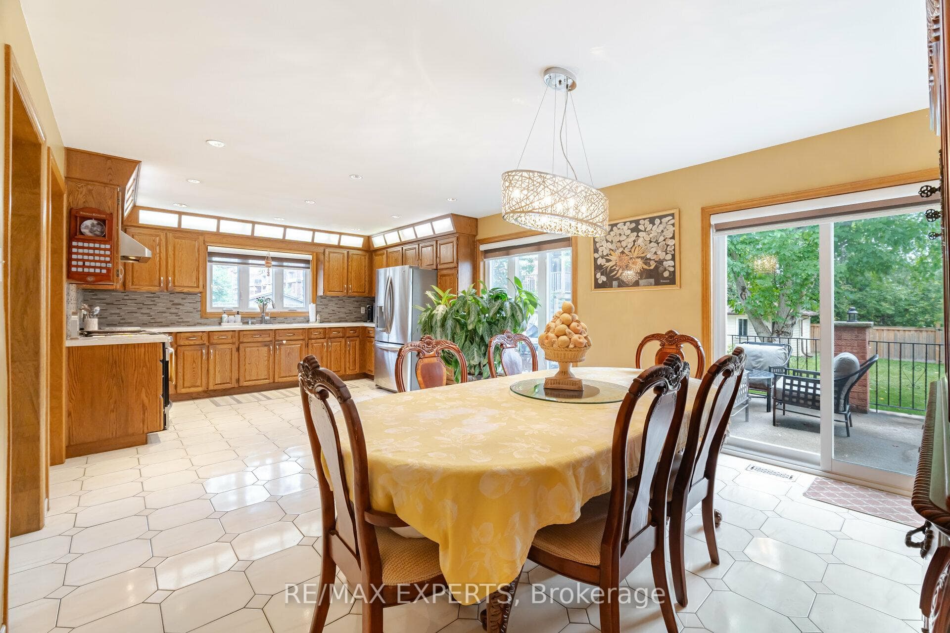 49 Gordon Drive photo 11