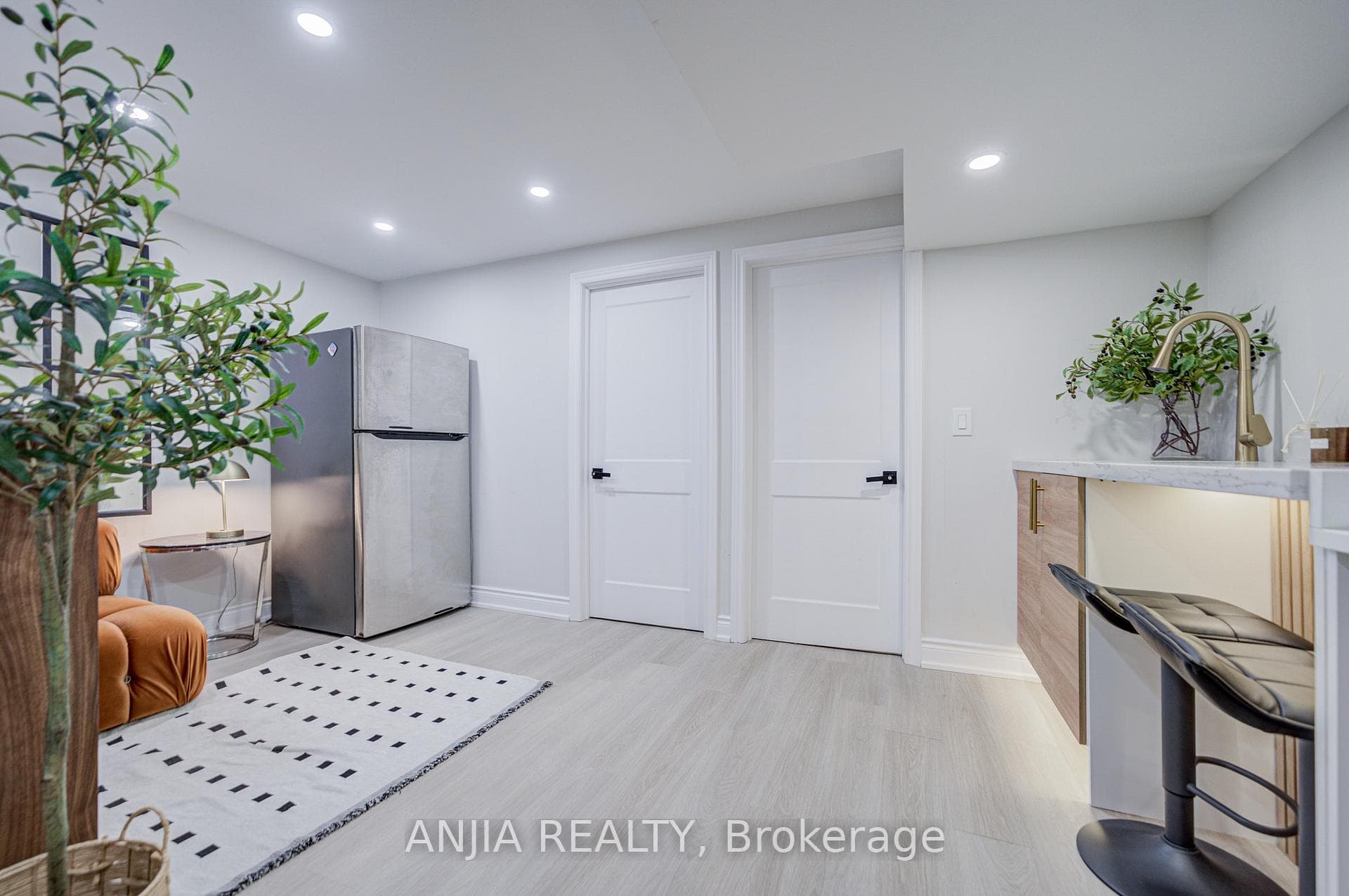 272 McNicoll Avenue photo 44