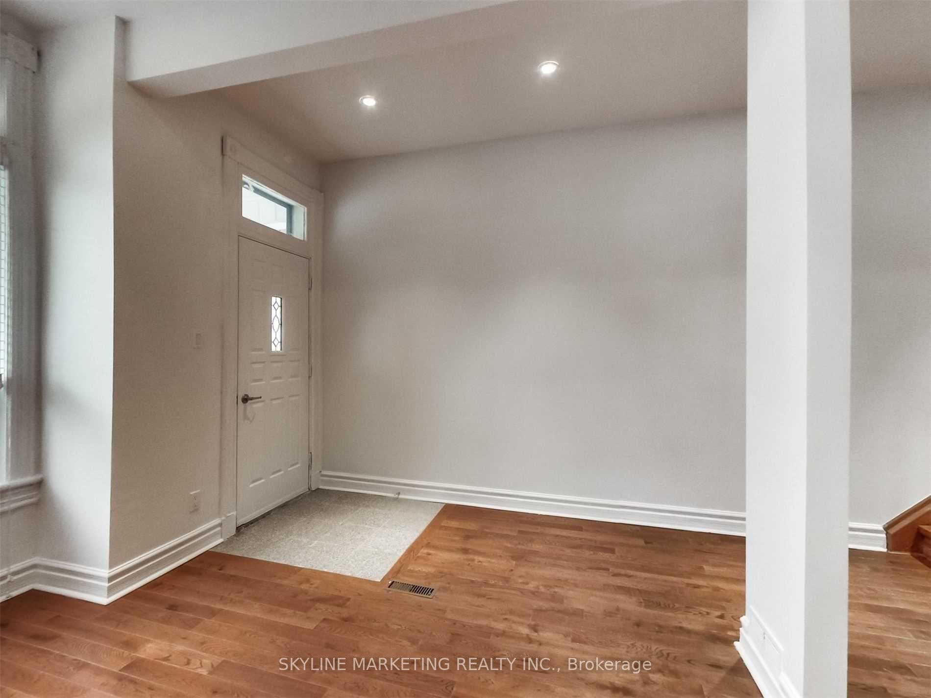 809 Dovercourt Road Unit Upper photo 5