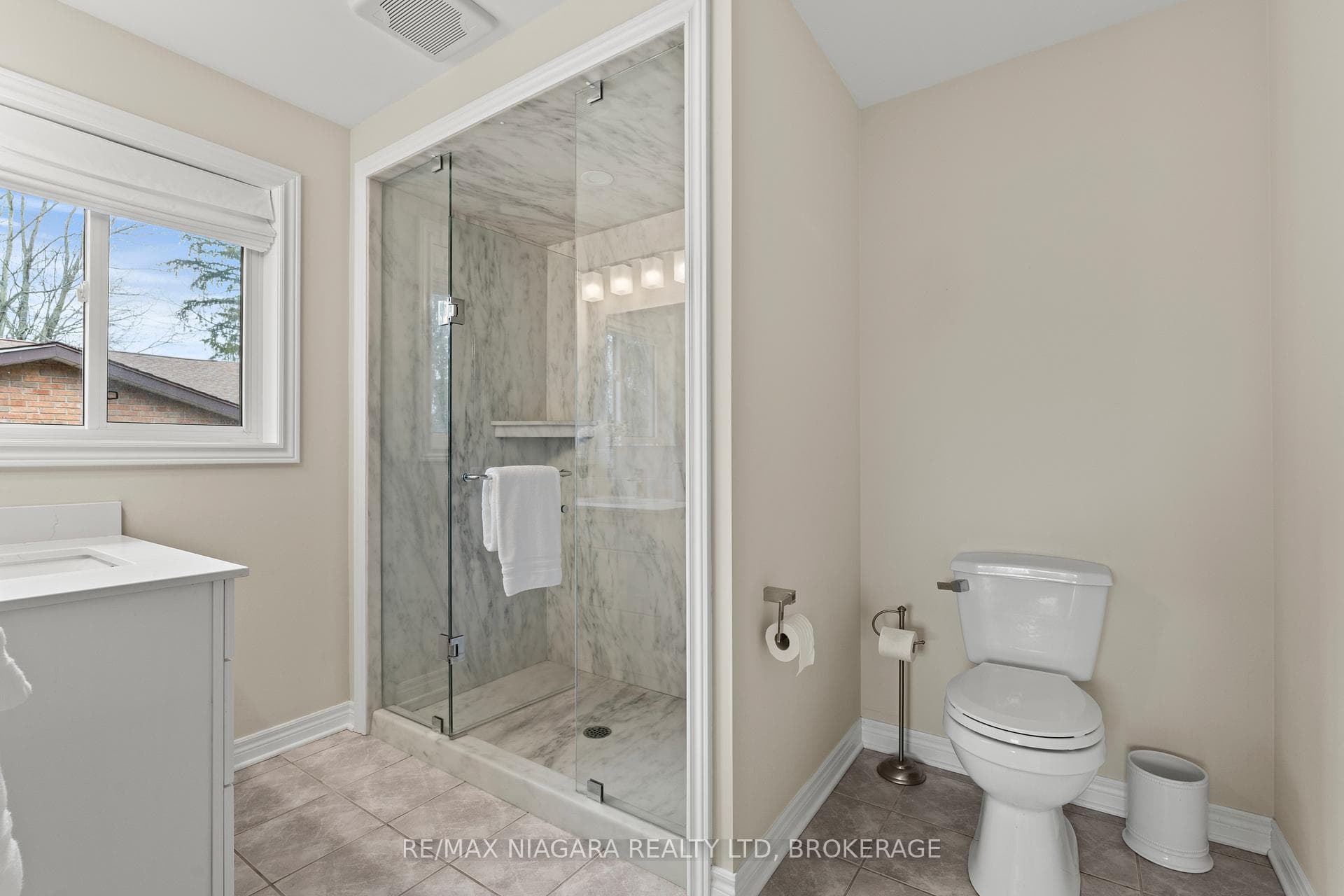 111 Pearson Road photo 17