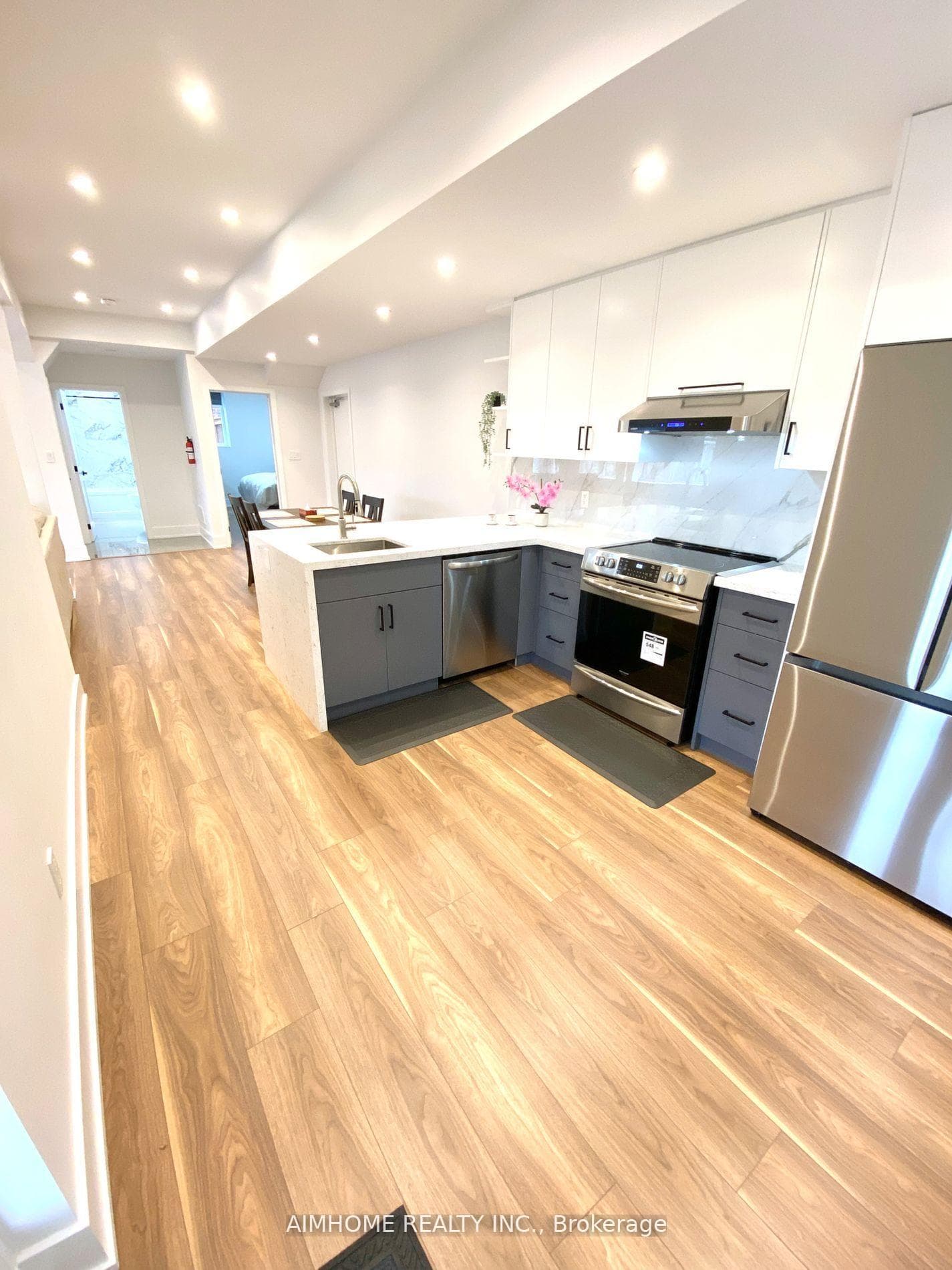 225 Maxwell Street Unit (Lower) photo 15