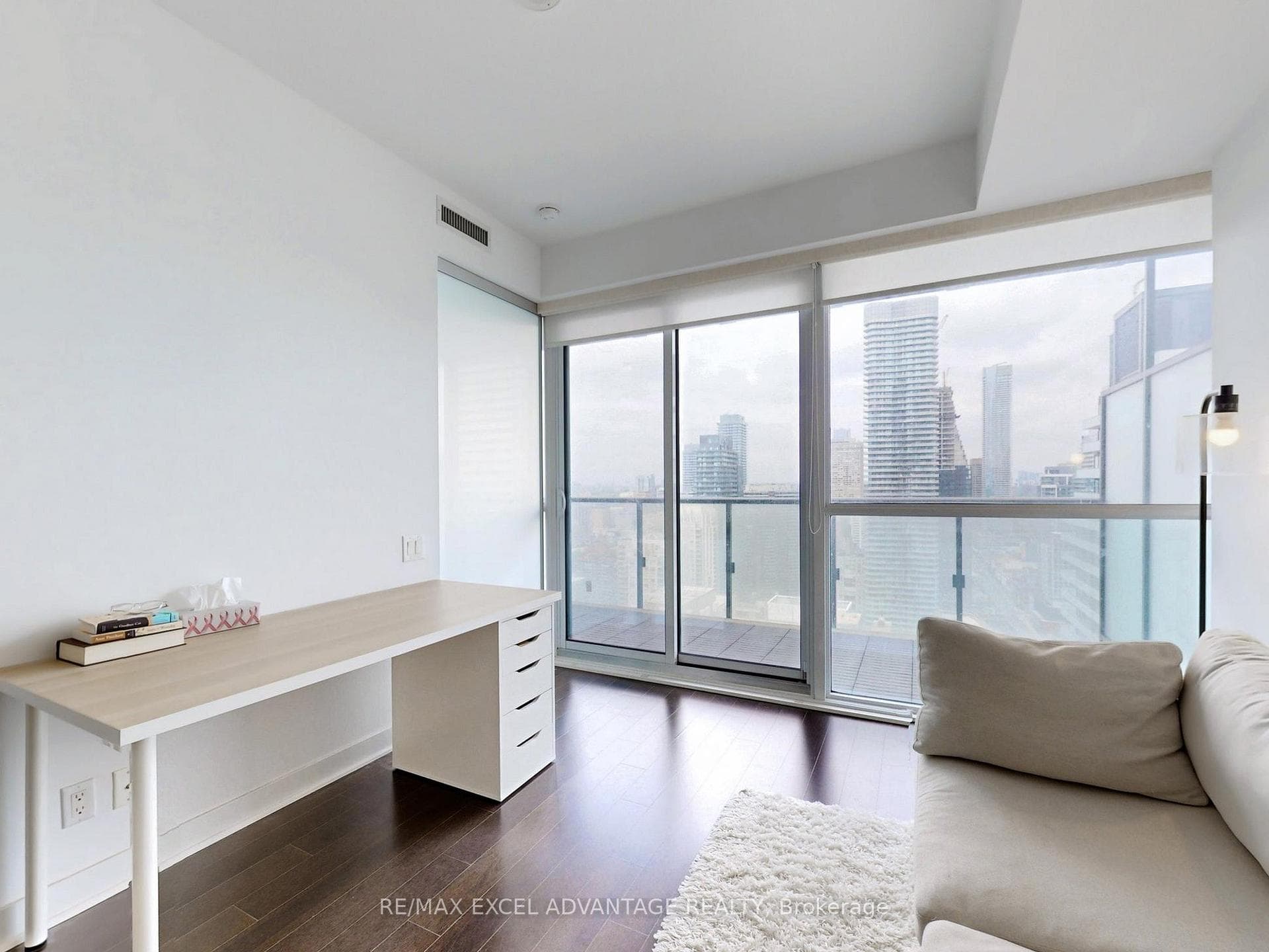15 Grenville Street Unit 3707 photo 8