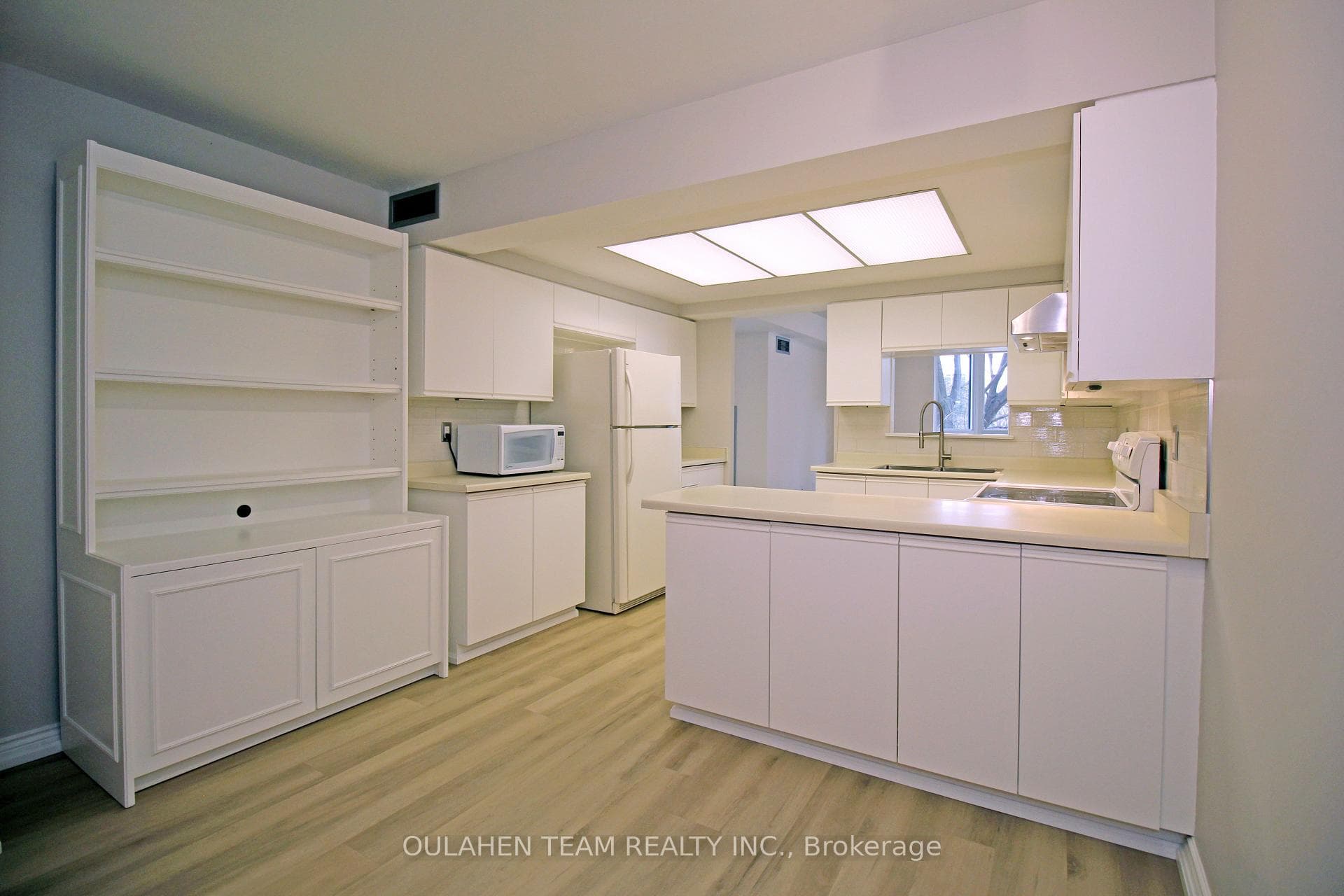 65 Spring Garden Avenue Unit 201 photo 9