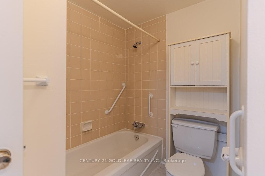 1319 Alness Court Unit 6 photo 27